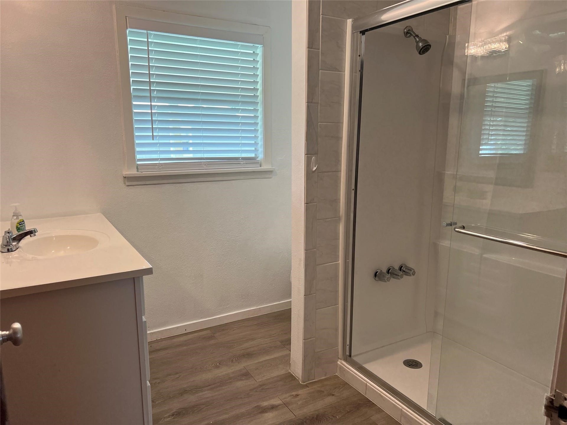 215 13th Street, San Leon, TX 77539 215 13th Street, San Leon, TX 77539