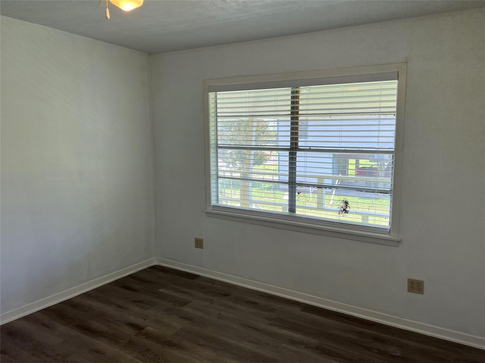 215 13th Street, San Leon, TX 77539 215 13th Street, San Leon, TX 77539