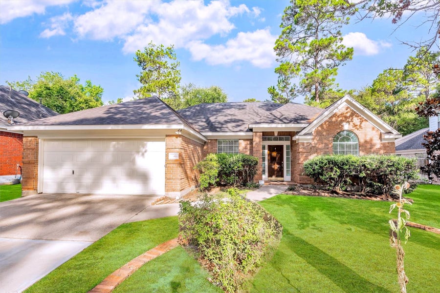 Property photo for 130 W Stockbridge Landing Circle, The Woodlands, TX