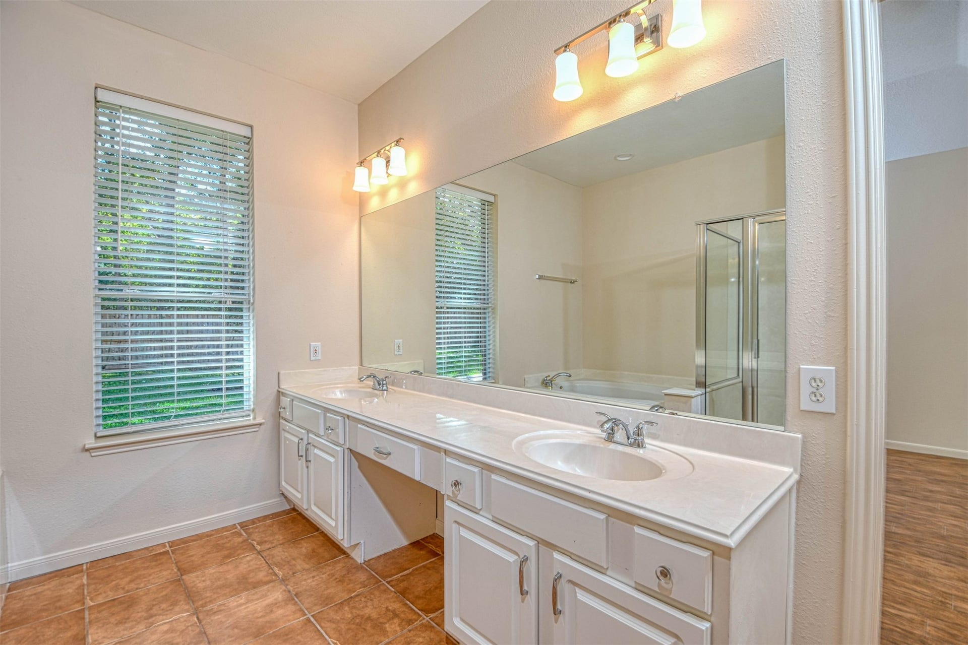 65 W Night Heron Place, The Woodlands, TX 77382 65 W Night Heron Place, The Woodlands, TX 77382
