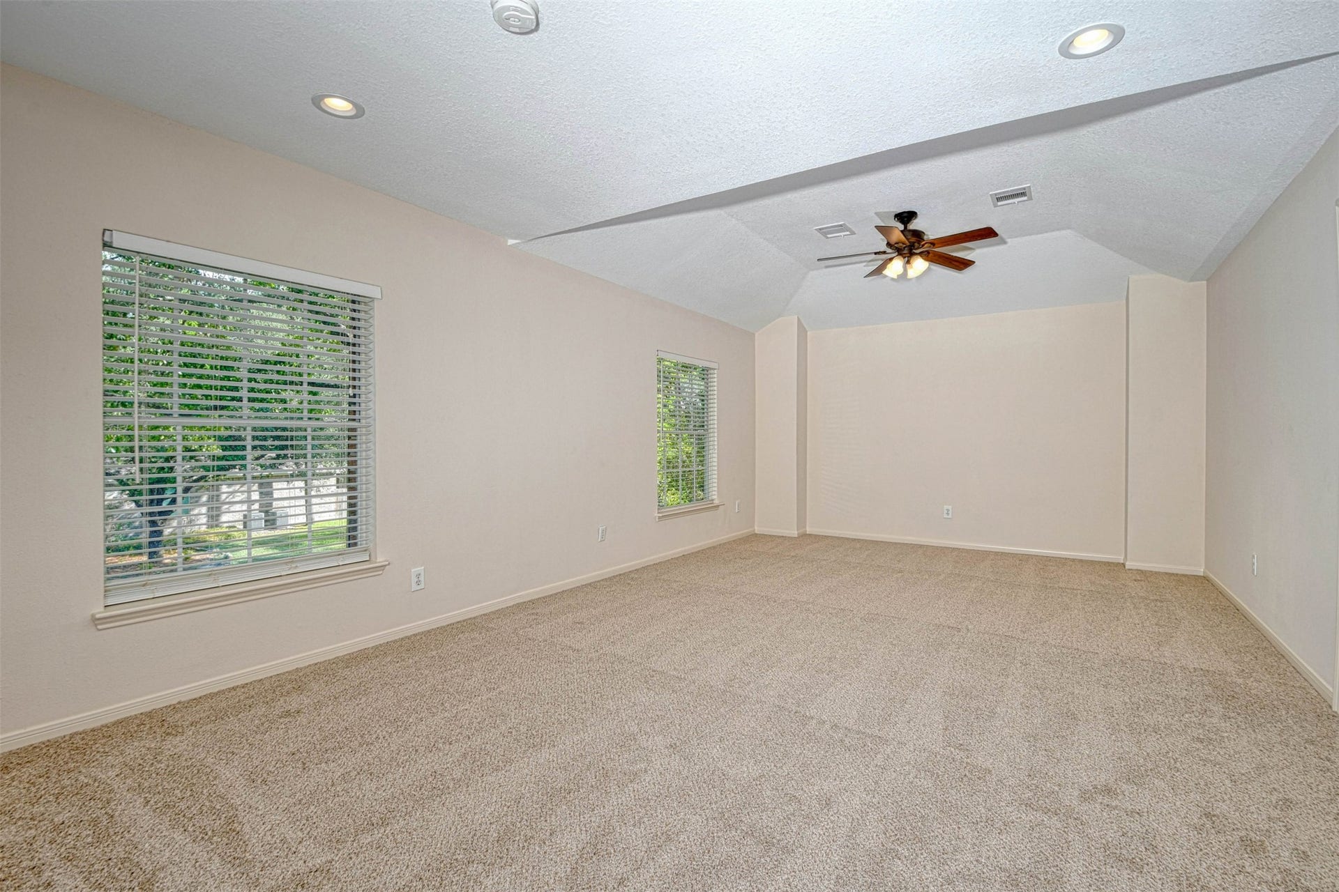 65 W Night Heron Place, The Woodlands, TX 77382 65 W Night Heron Place, The Woodlands, TX 77382