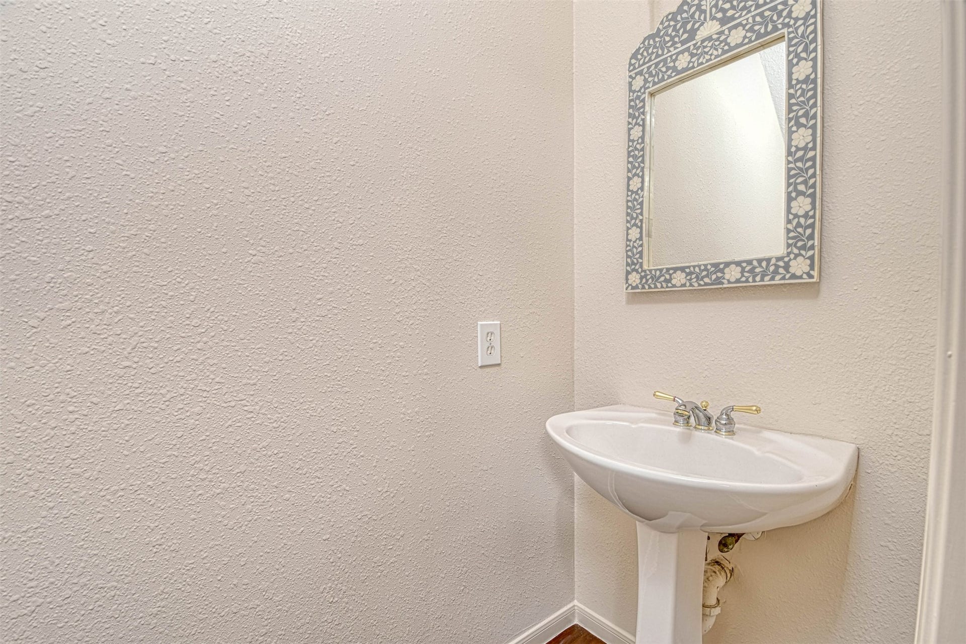 65 W Night Heron Place, The Woodlands, TX 77382 65 W Night Heron Place, The Woodlands, TX 77382