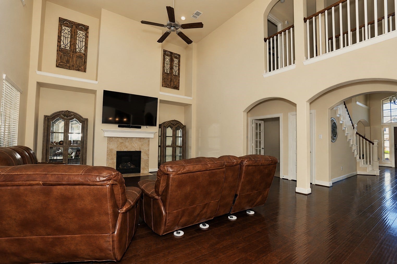 218 Bentwater Lane, Clute, TX 77531 Family Room