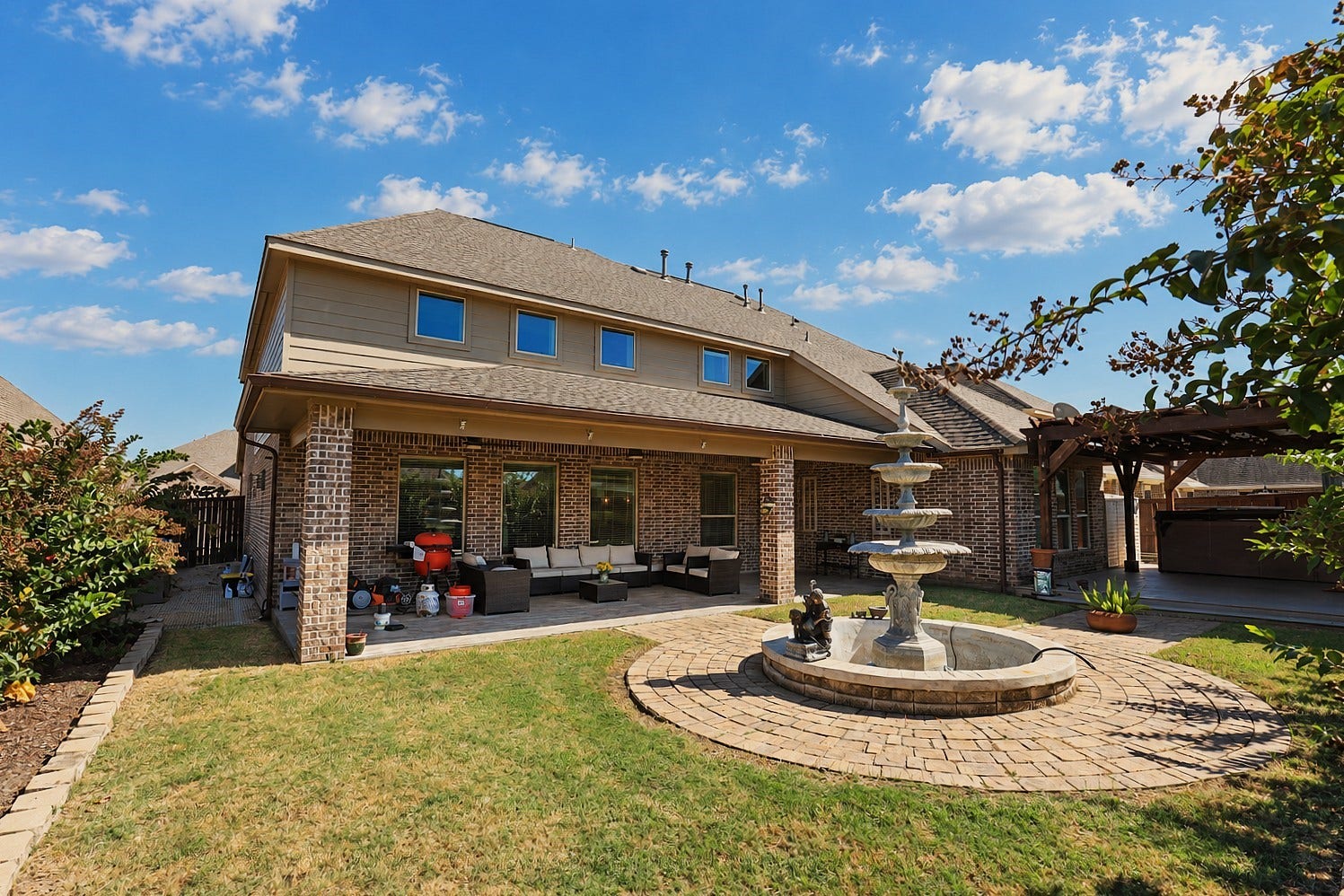 218 Bentwater Lane, Clute, TX 77531 Backyard