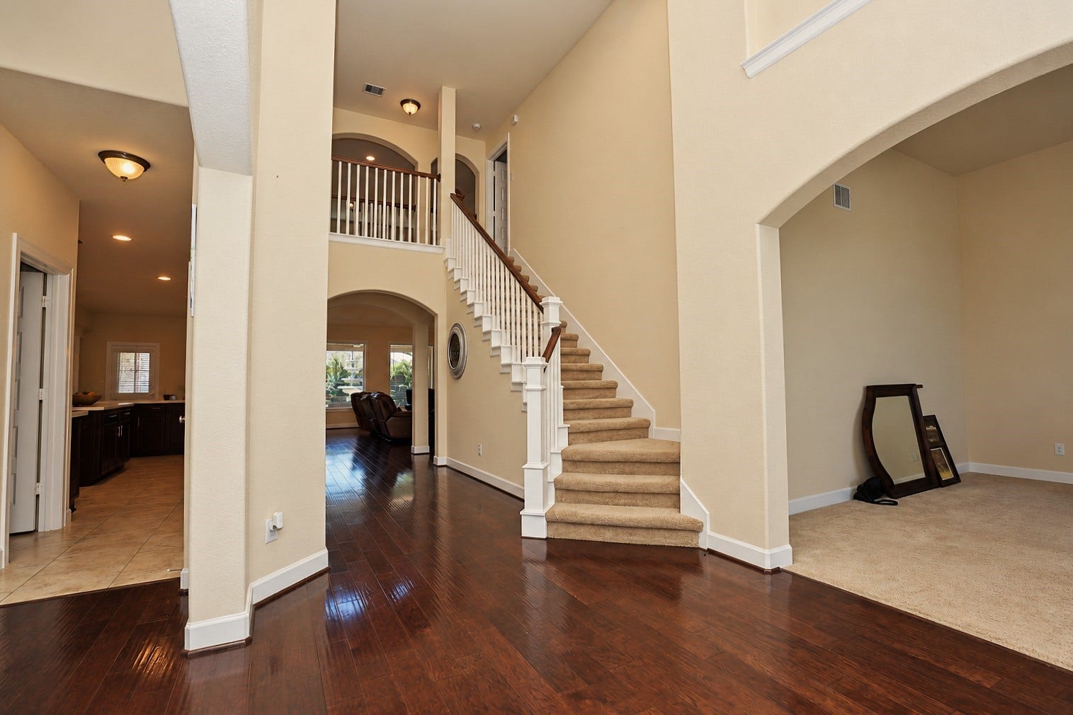 218 Bentwater Lane, Clute, TX 77531 Foyer