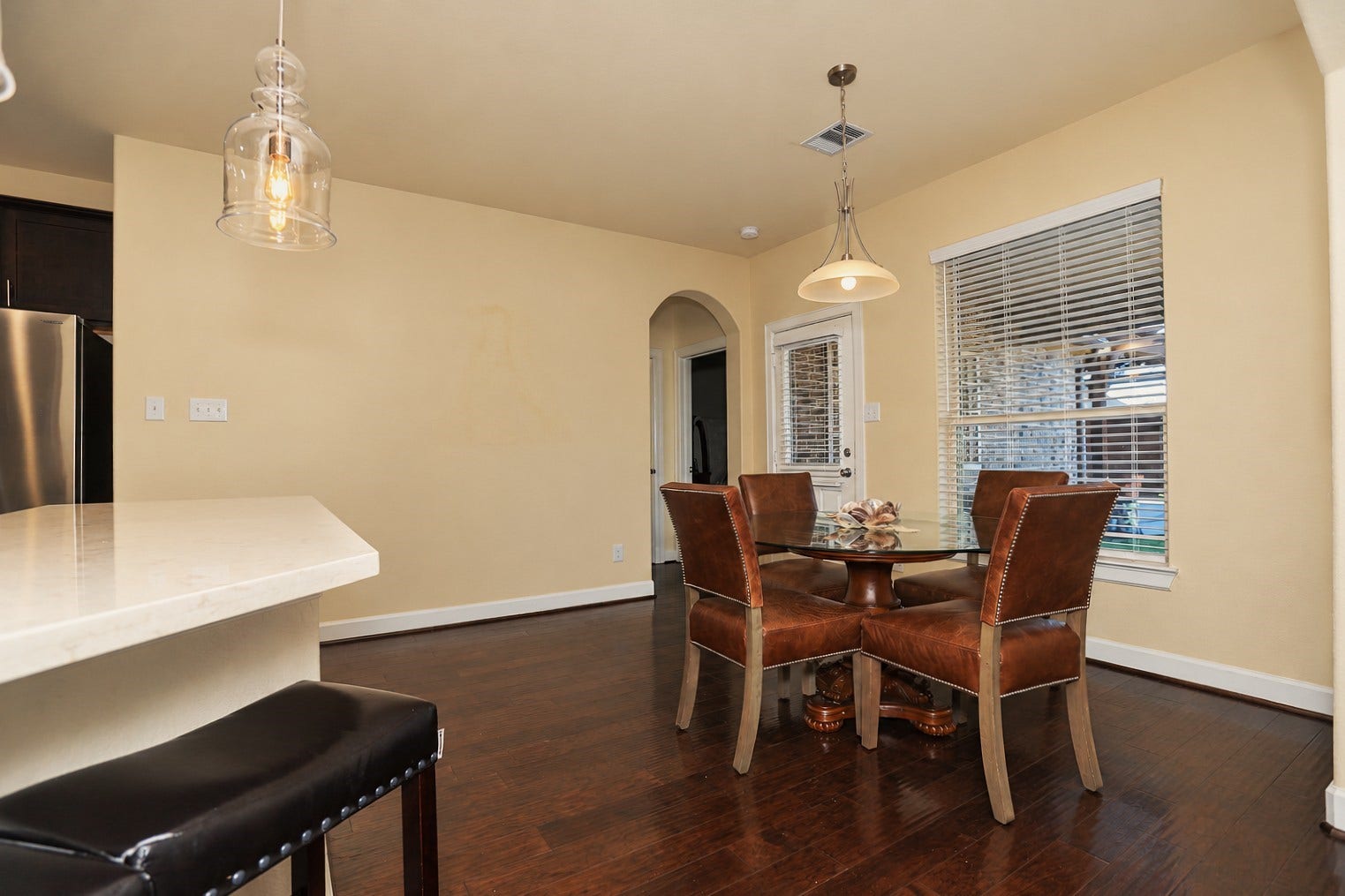 218 Bentwater Lane, Clute, TX 77531 Breakfast
