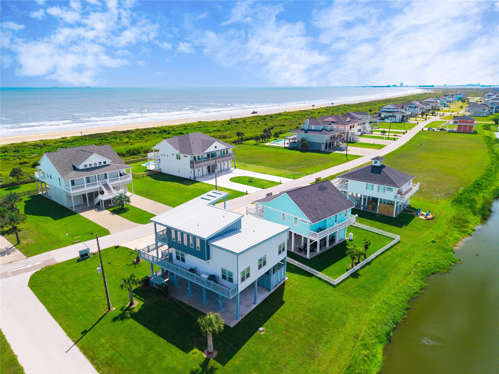 3841 Biscayne Beach Road, Crystal Beach, TX 77650 3841 Biscayne Beach Road, Crystal Beach, TX 77650