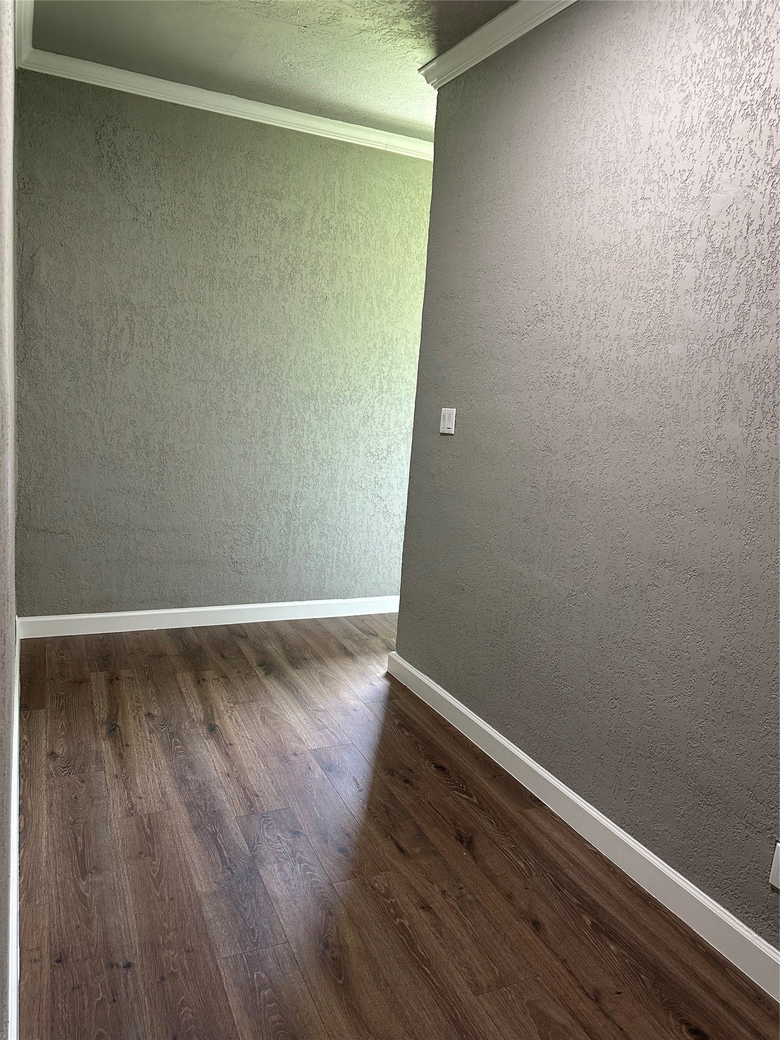 40344 Harpers Church Road, Hempstead, TX 77445 hallway leading to the bedrooms