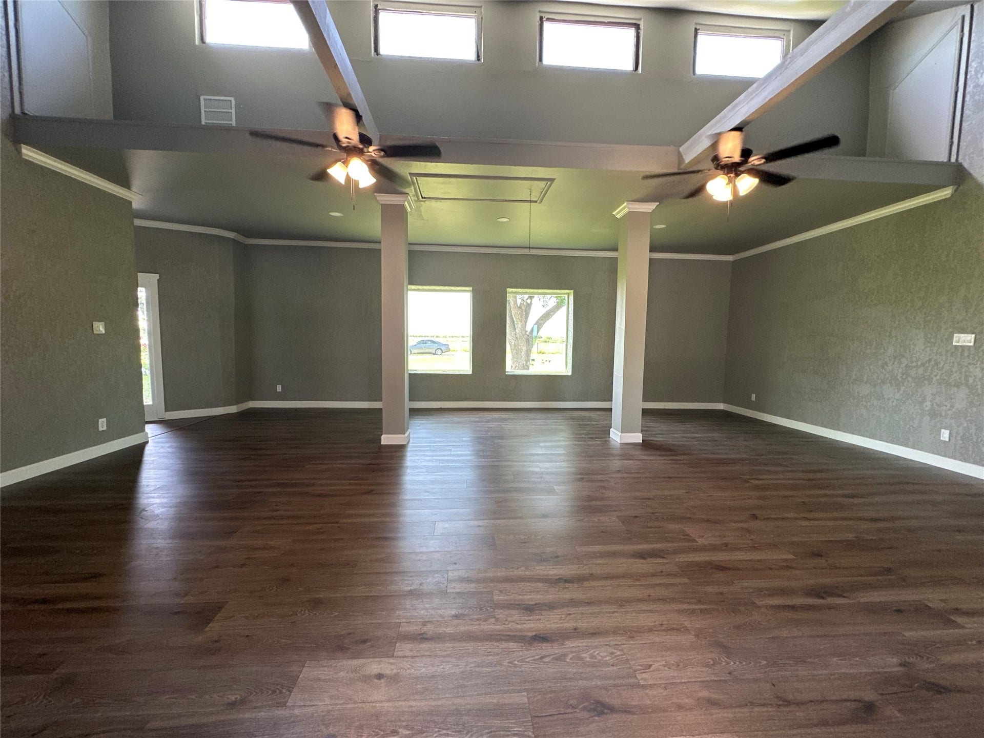 40344 Harpers Church Road, Hempstead, TX 77445 large open family room