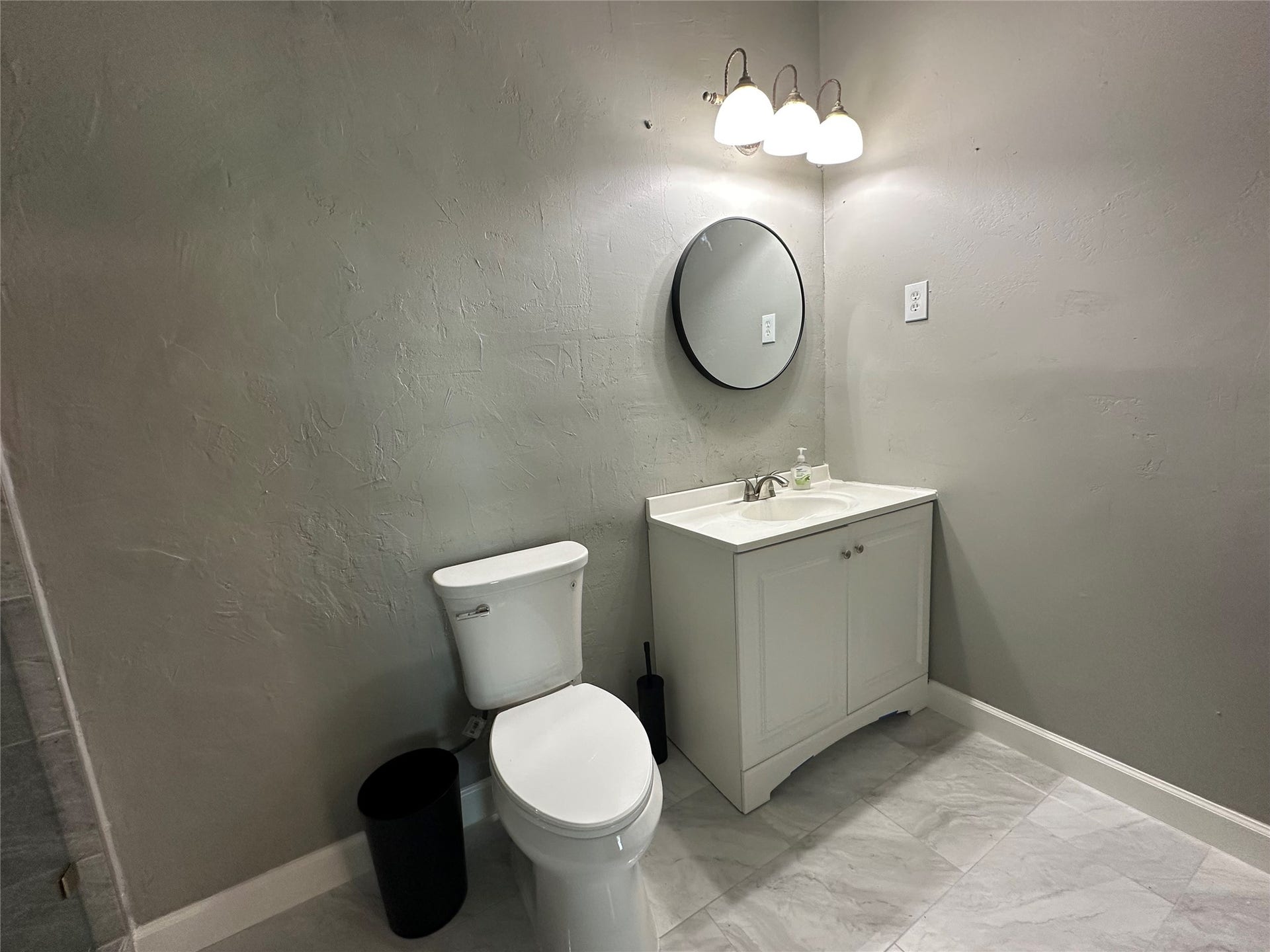 40344 Harpers Church Road, Hempstead, TX 77445 Master bath vanity area with recent fixtures