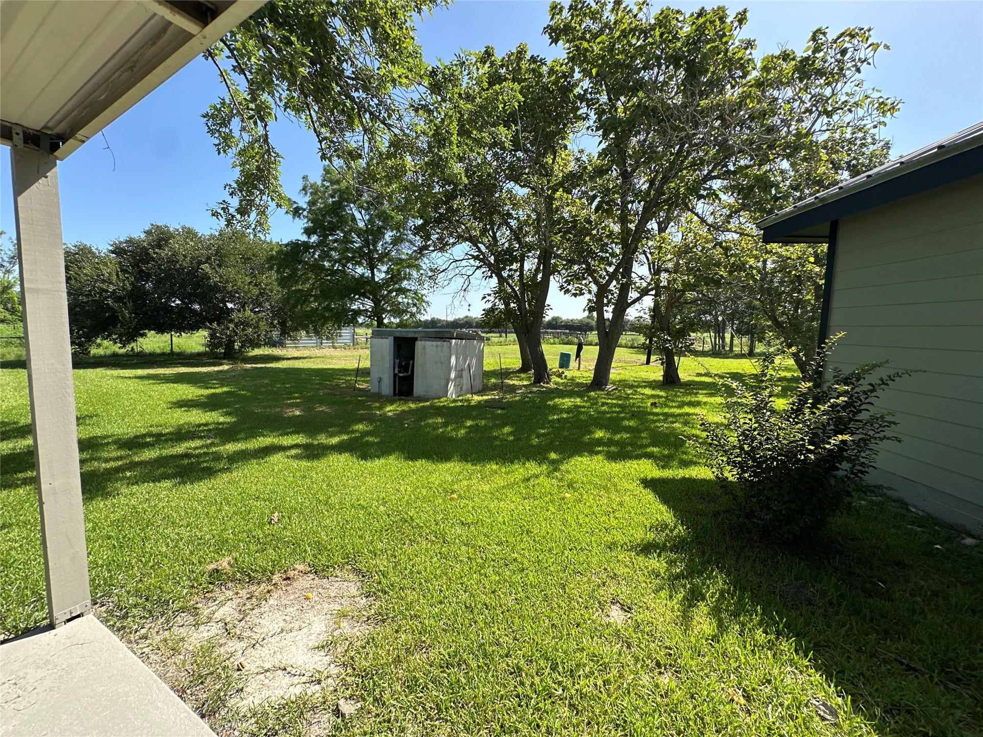 40344 Harpers Church Road, Hempstead, TX 77445 Pool equipment shed