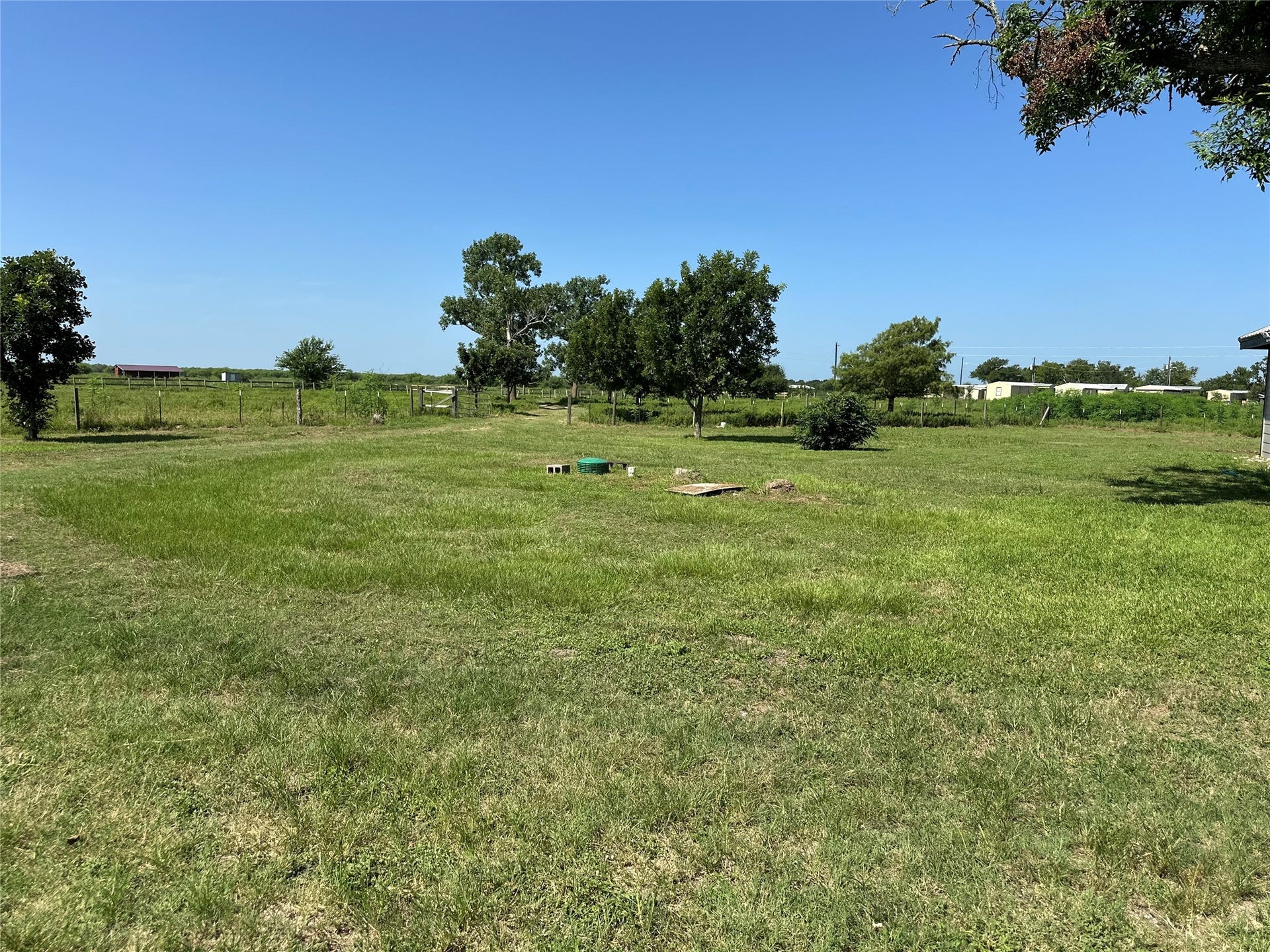 40344 Harpers Church Road, Hempstead, TX 77445 This is your front yard!!
