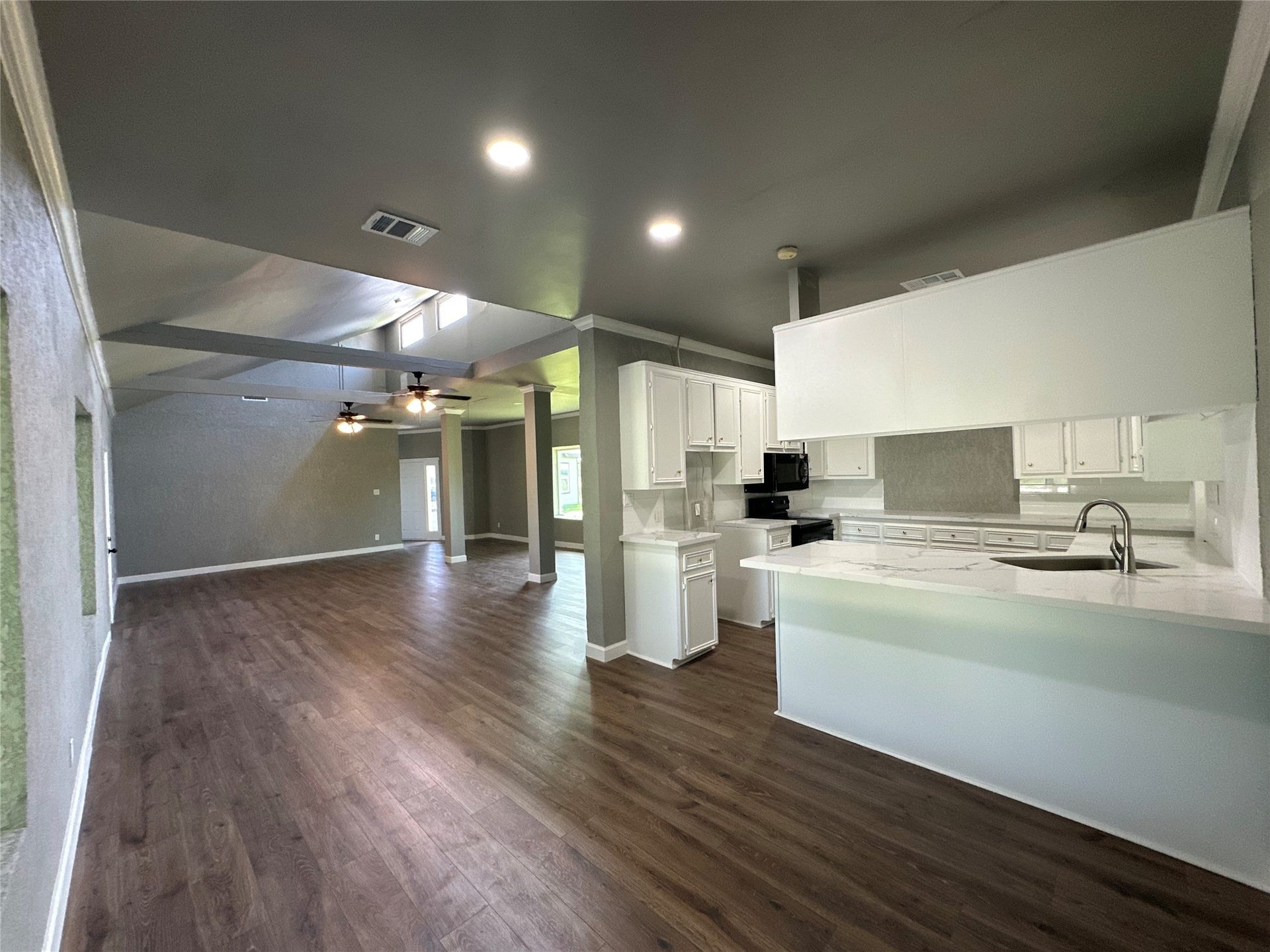 40344 Harpers Church Road, Hempstead, TX 77445 View of the living area from the dining area