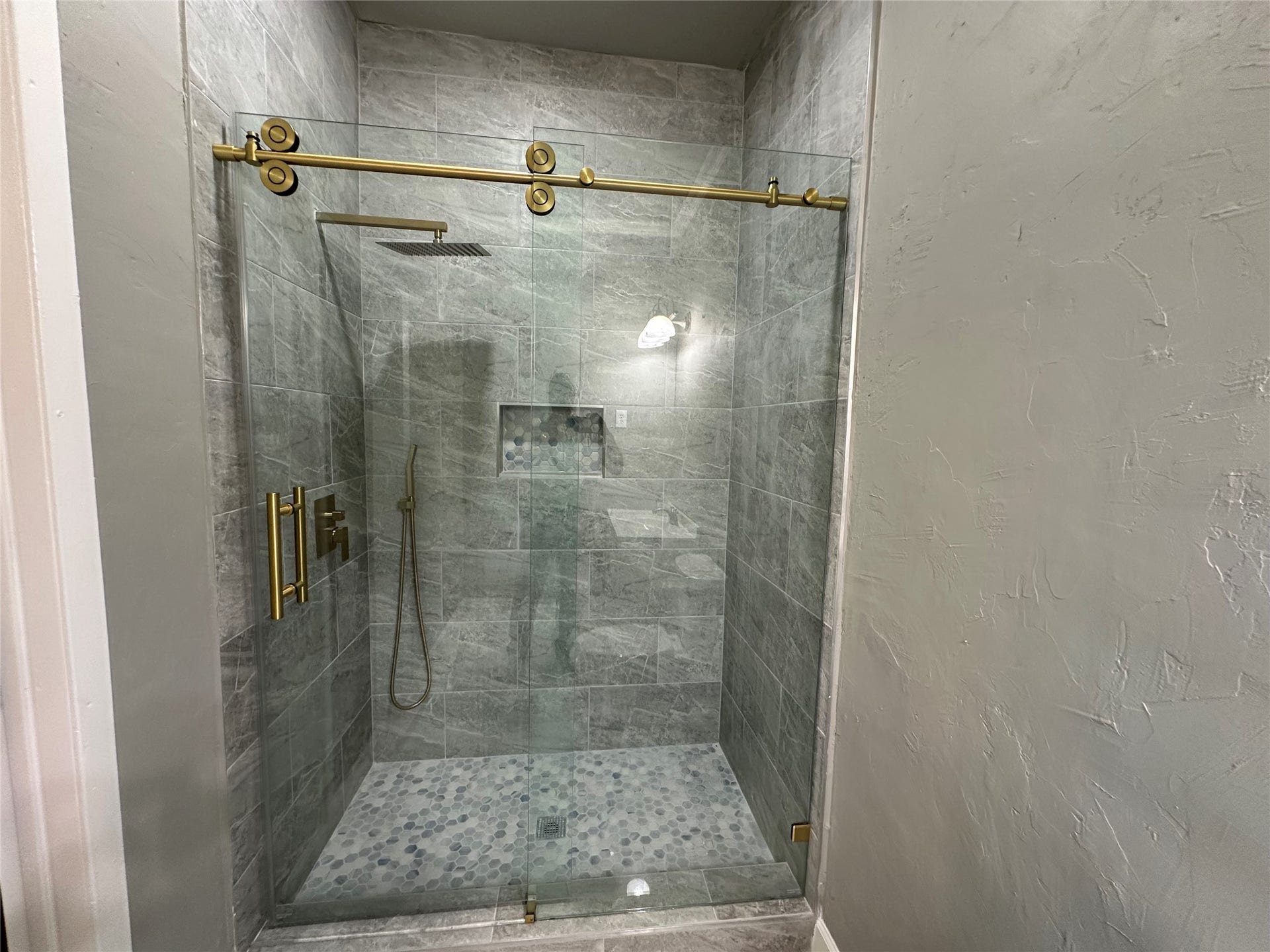 40344 Harpers Church Road, Hempstead, TX 77445 Master bathroom with recently remodeled walk-in shower