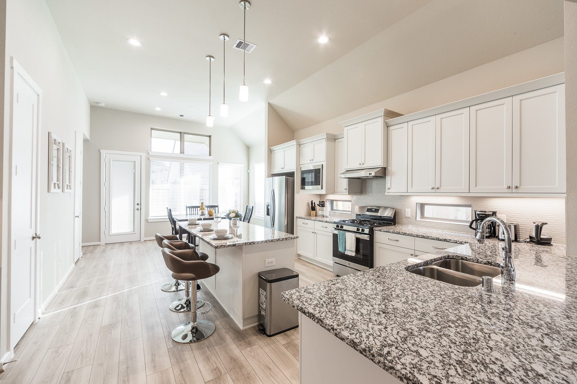 8718 Myrtle Bend Drive, Missouri City, TX 77459 Kitchen