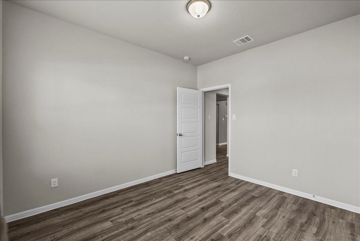 another angle of 3rd bedroom