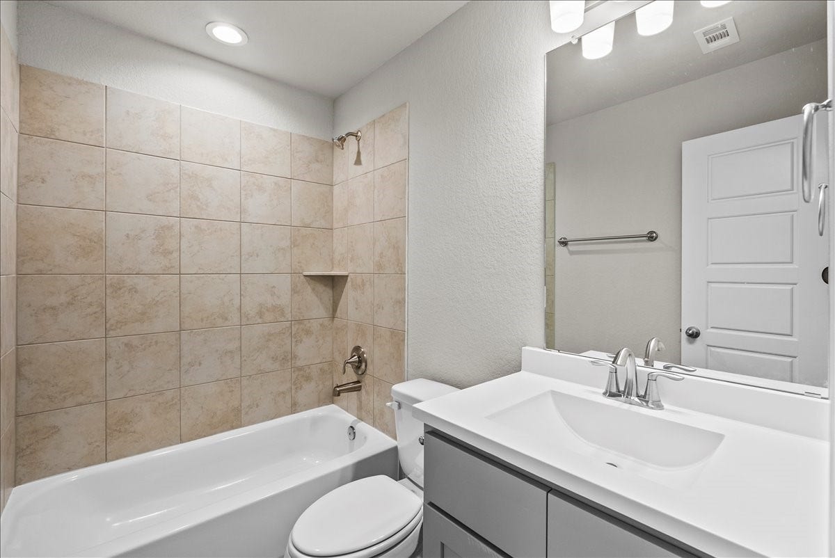 3rd bathroom is in between 3rd and 4th bedroom