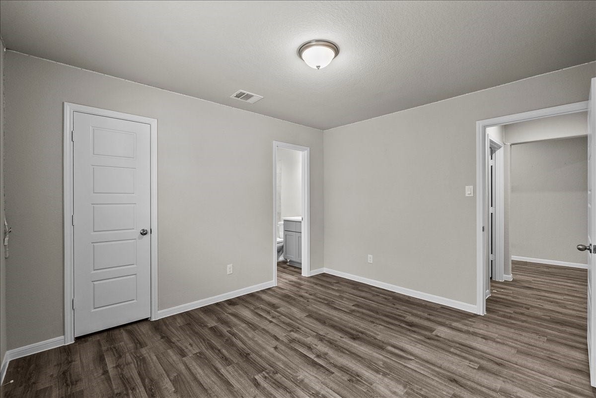 another angle of 2nd bedroom