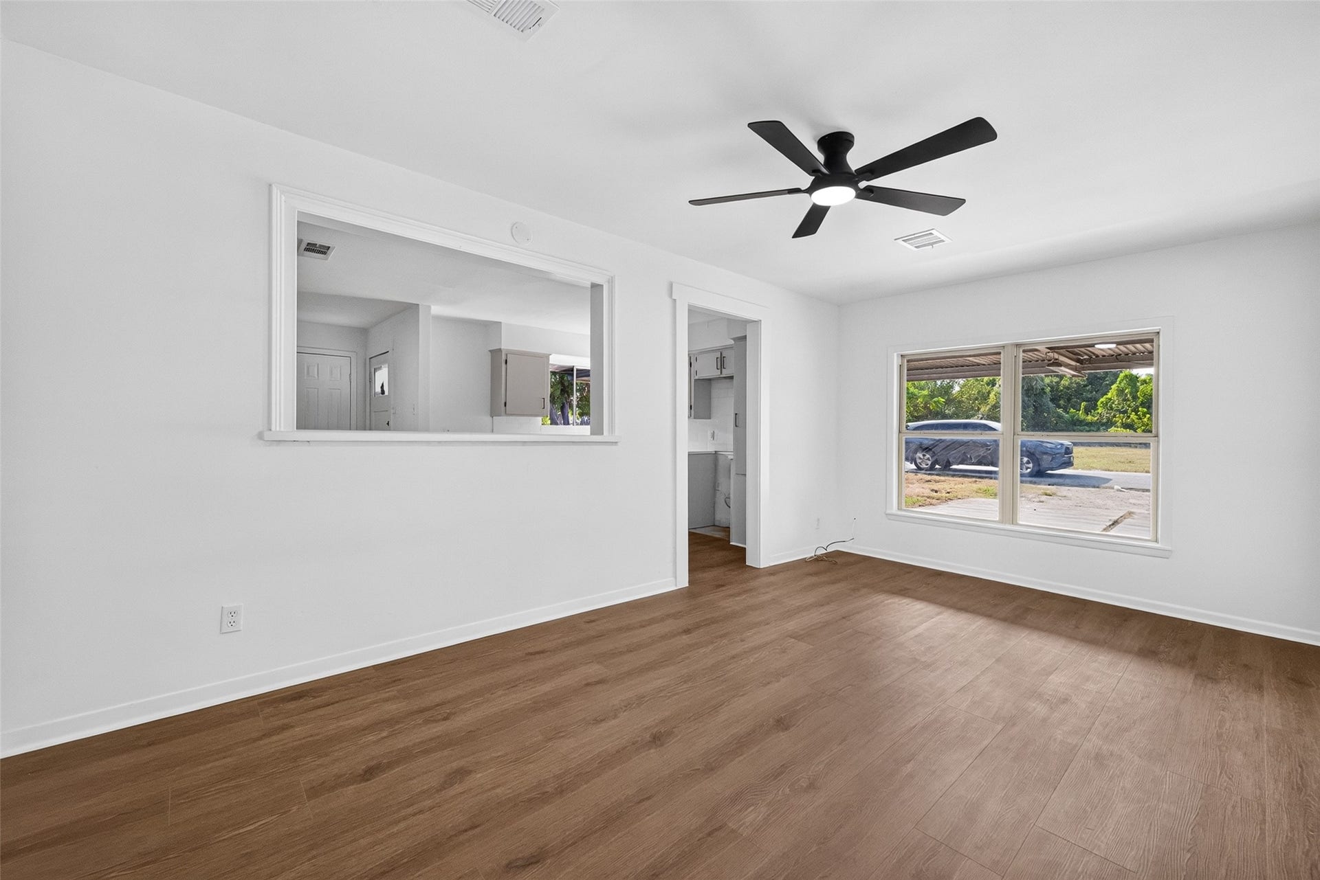 4637 Brinkley Street, Houston, TX 77051 4637 Brinkley Street, Houston, TX 77051