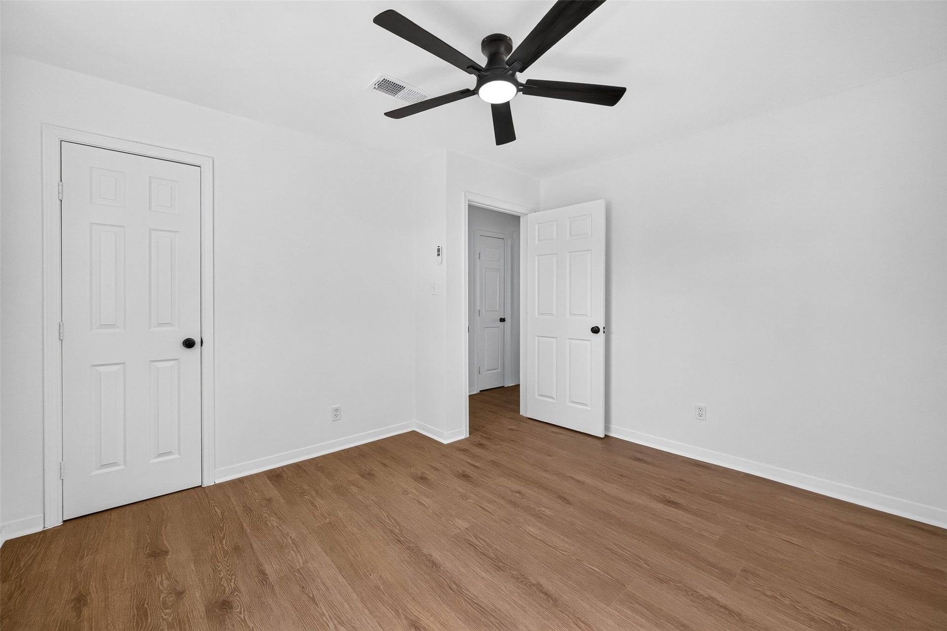 4637 Brinkley Street, Houston, TX 77051 4637 Brinkley Street, Houston, TX 77051