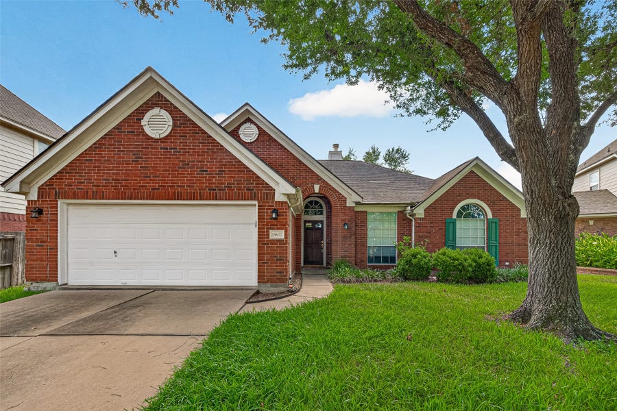 Property photo for 15627 Oakworth Court, Sugar Land, TX