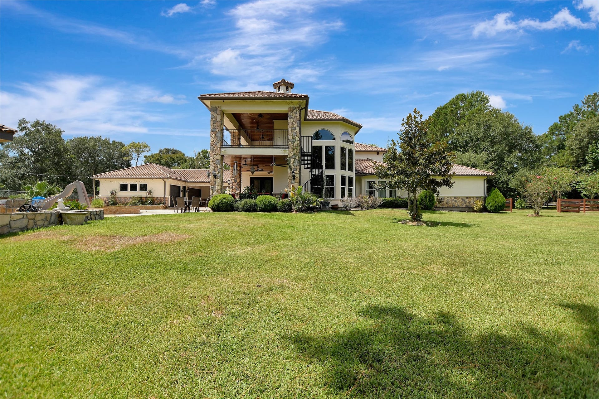 20 Lakefield Boulevard, Magnolia, TX 77355 20 Lakefield Boulevard, Magnolia, TX 77355