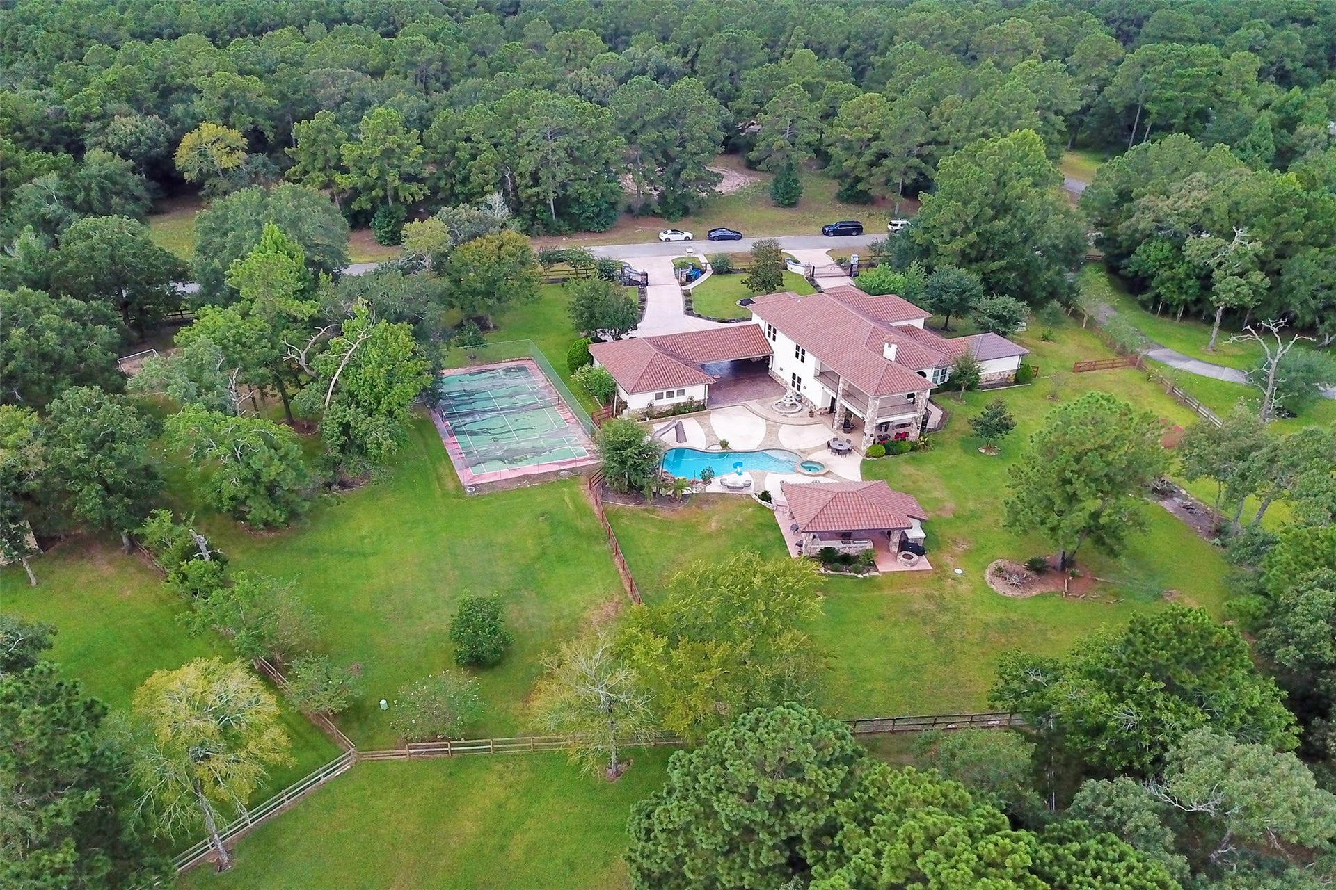 20 Lakefield Boulevard, Magnolia, TX 77355 20 Lakefield Boulevard, Magnolia, TX 77355