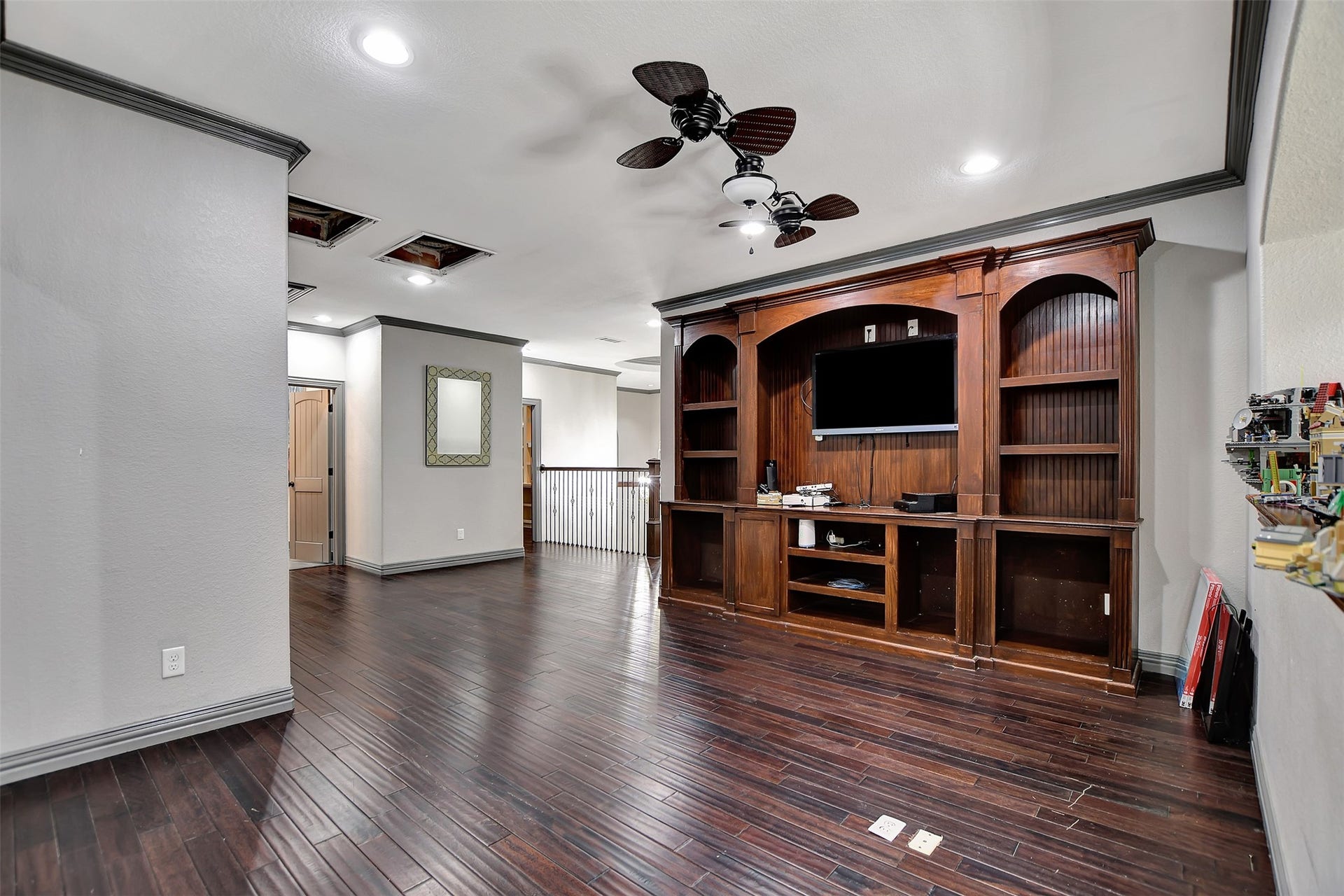20 Lakefield Boulevard, Magnolia, TX 77355 20 Lakefield Boulevard, Magnolia, TX 77355