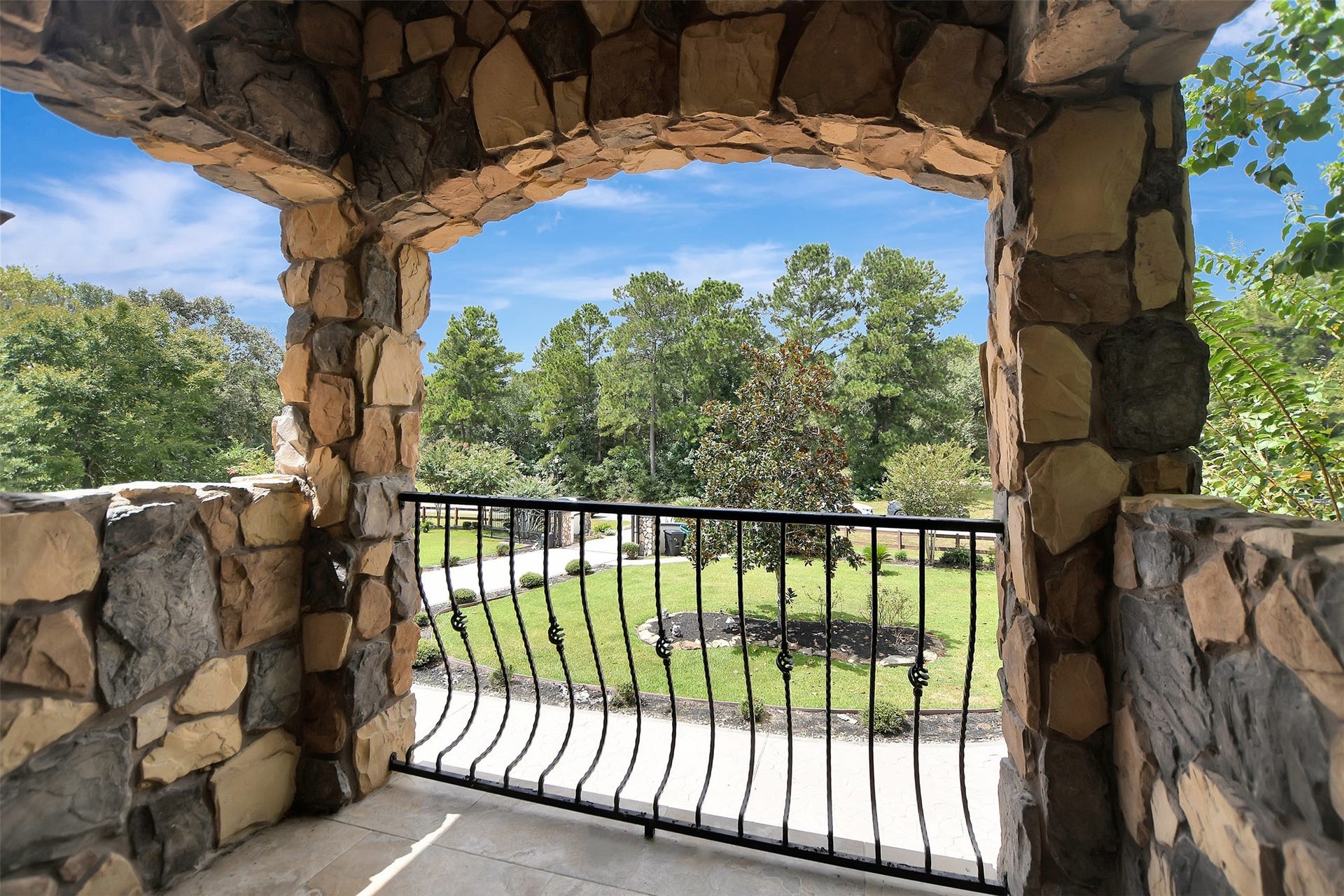 20 Lakefield Boulevard, Magnolia, TX 77355 20 Lakefield Boulevard, Magnolia, TX 77355