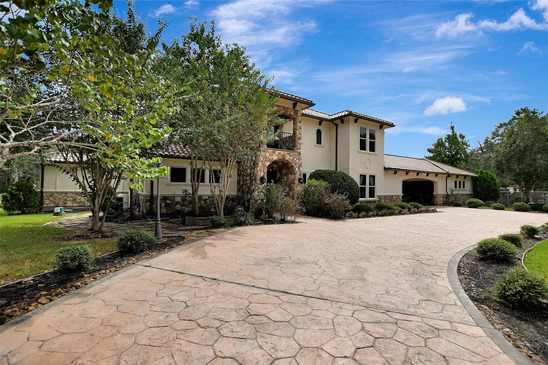 20 Lakefield Boulevard, Magnolia, TX 77355 20 Lakefield Boulevard, Magnolia, TX 77355