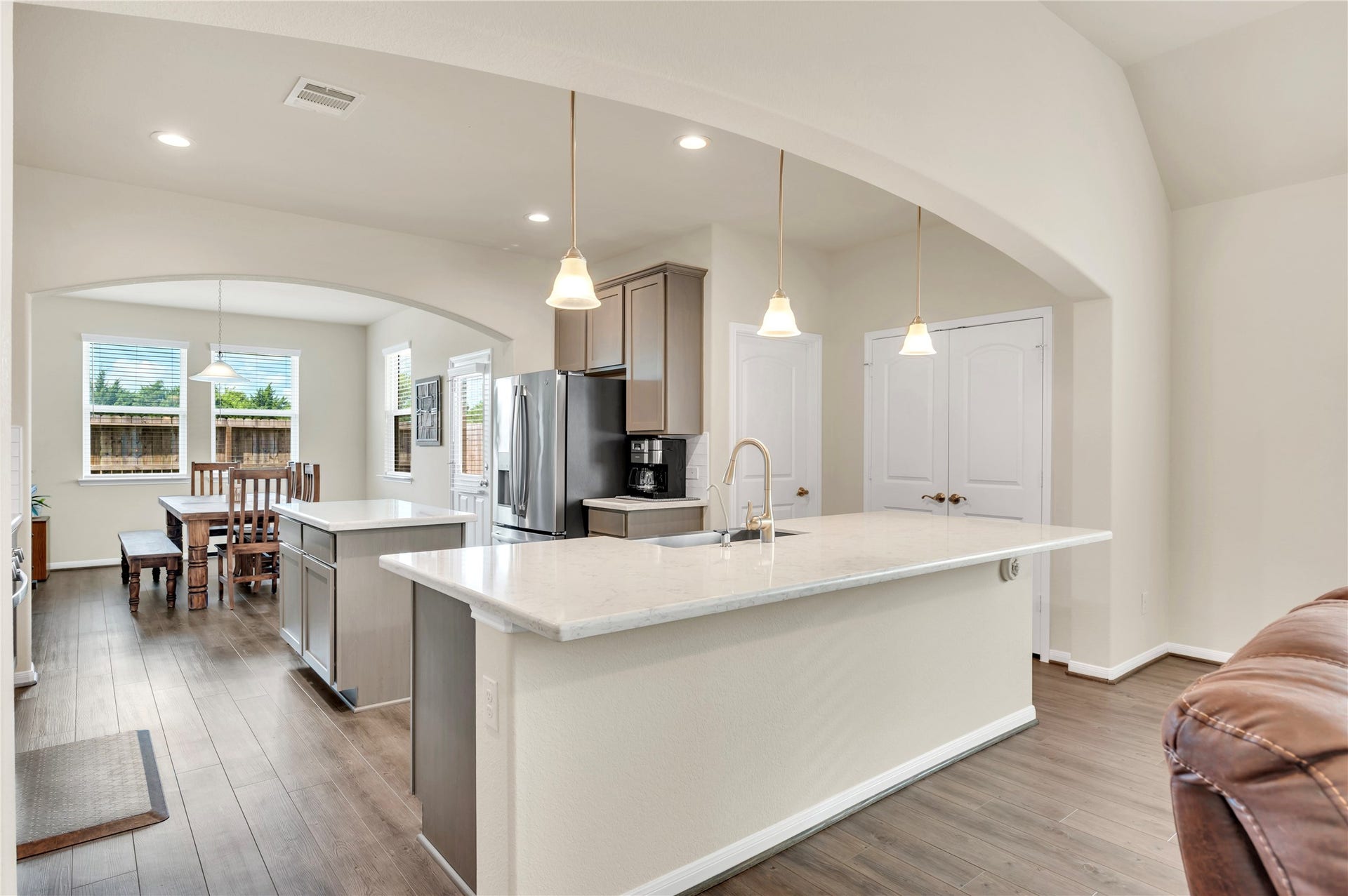 1849 Kenley Way, Alvin, TX 77511 1849 Kenley Way, Alvin, TX 77511