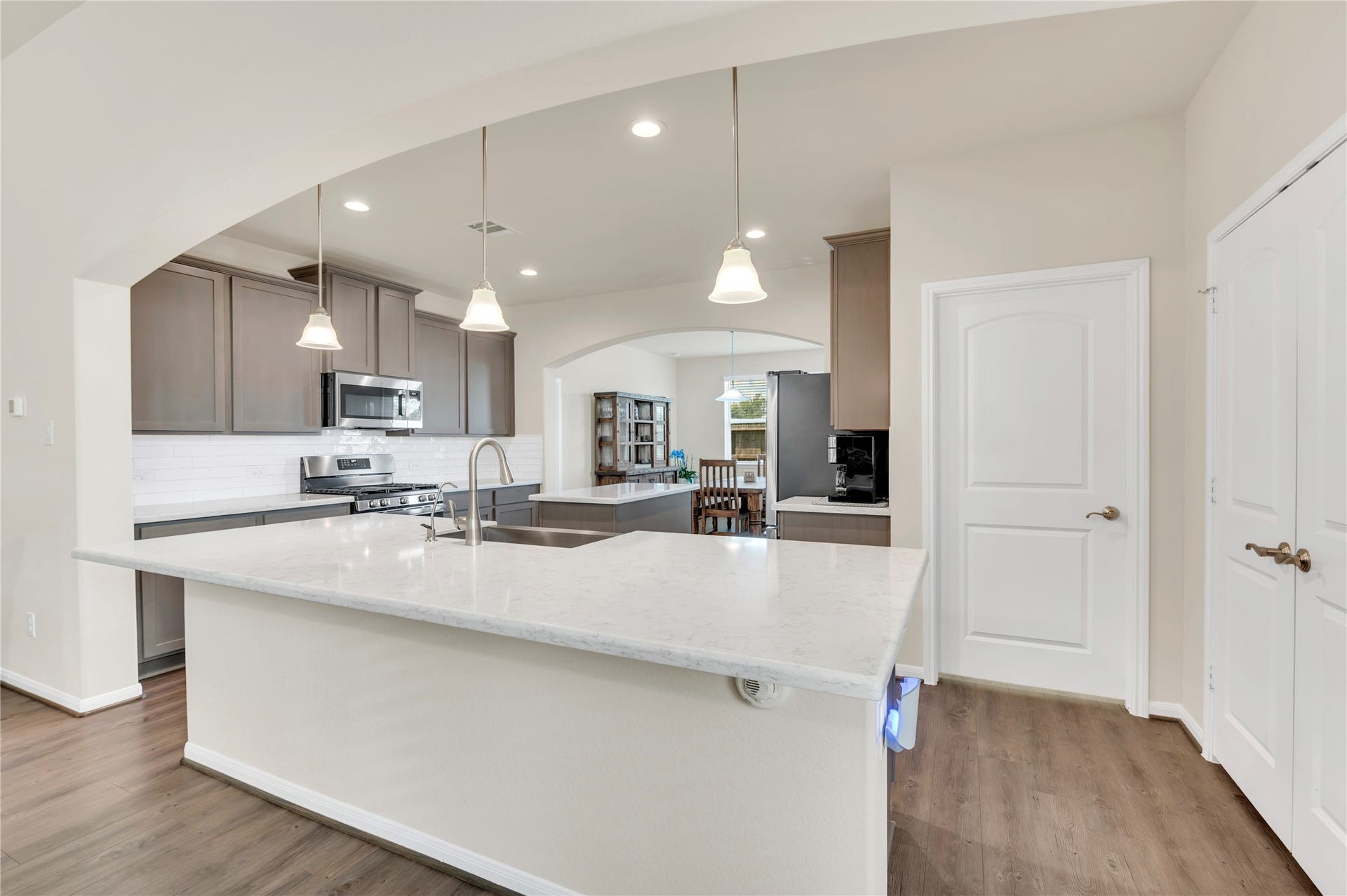1849 Kenley Way, Alvin, TX 77511 1849 Kenley Way, Alvin, TX 77511