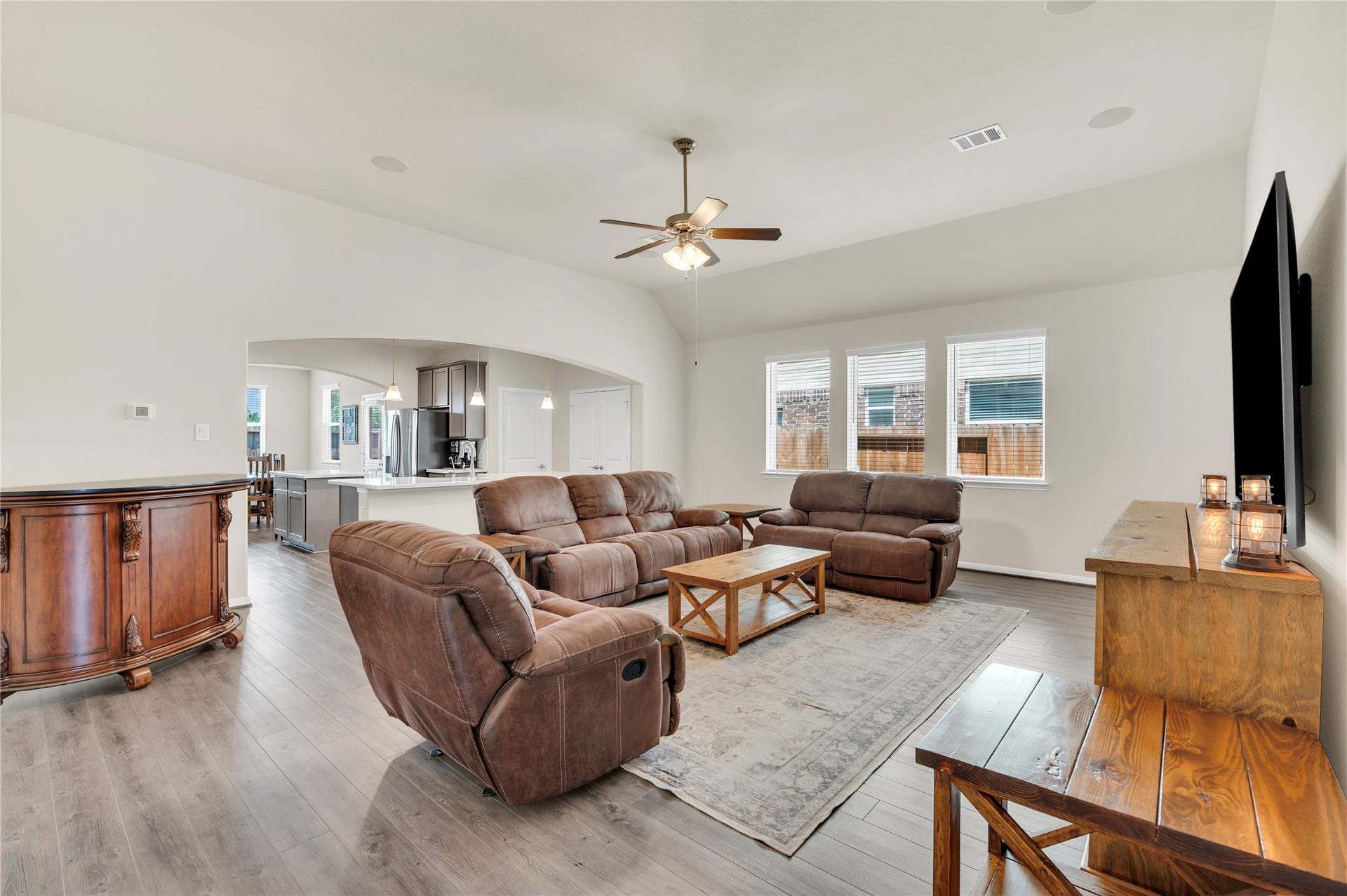 1849 Kenley Way, Alvin, TX 77511 1849 Kenley Way, Alvin, TX 77511