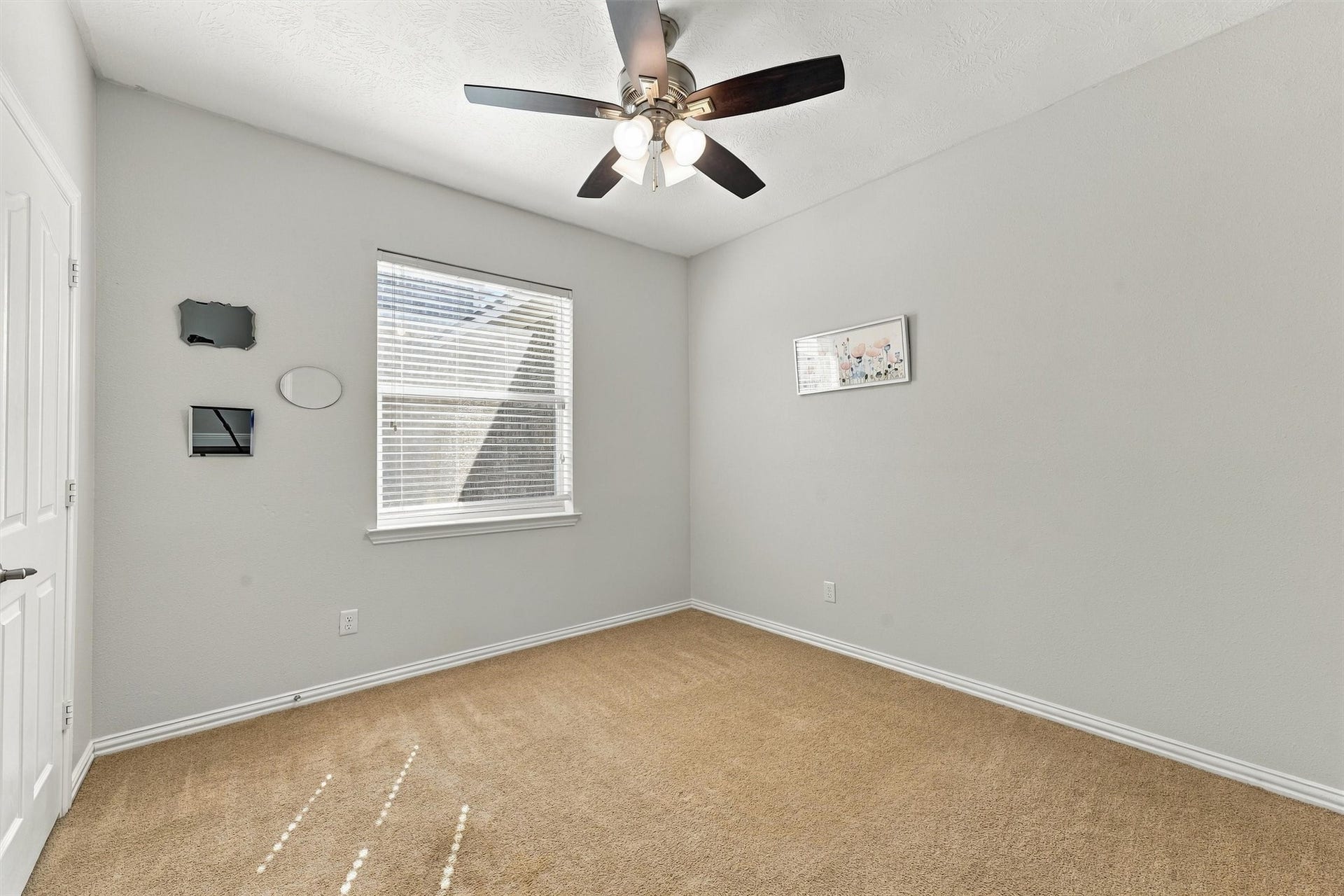 Spacious third bedroom