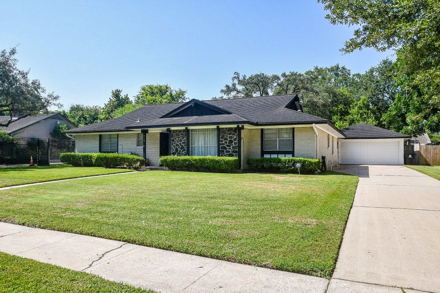 Property photo for 7719 Clarewood Drive, Houston, TX