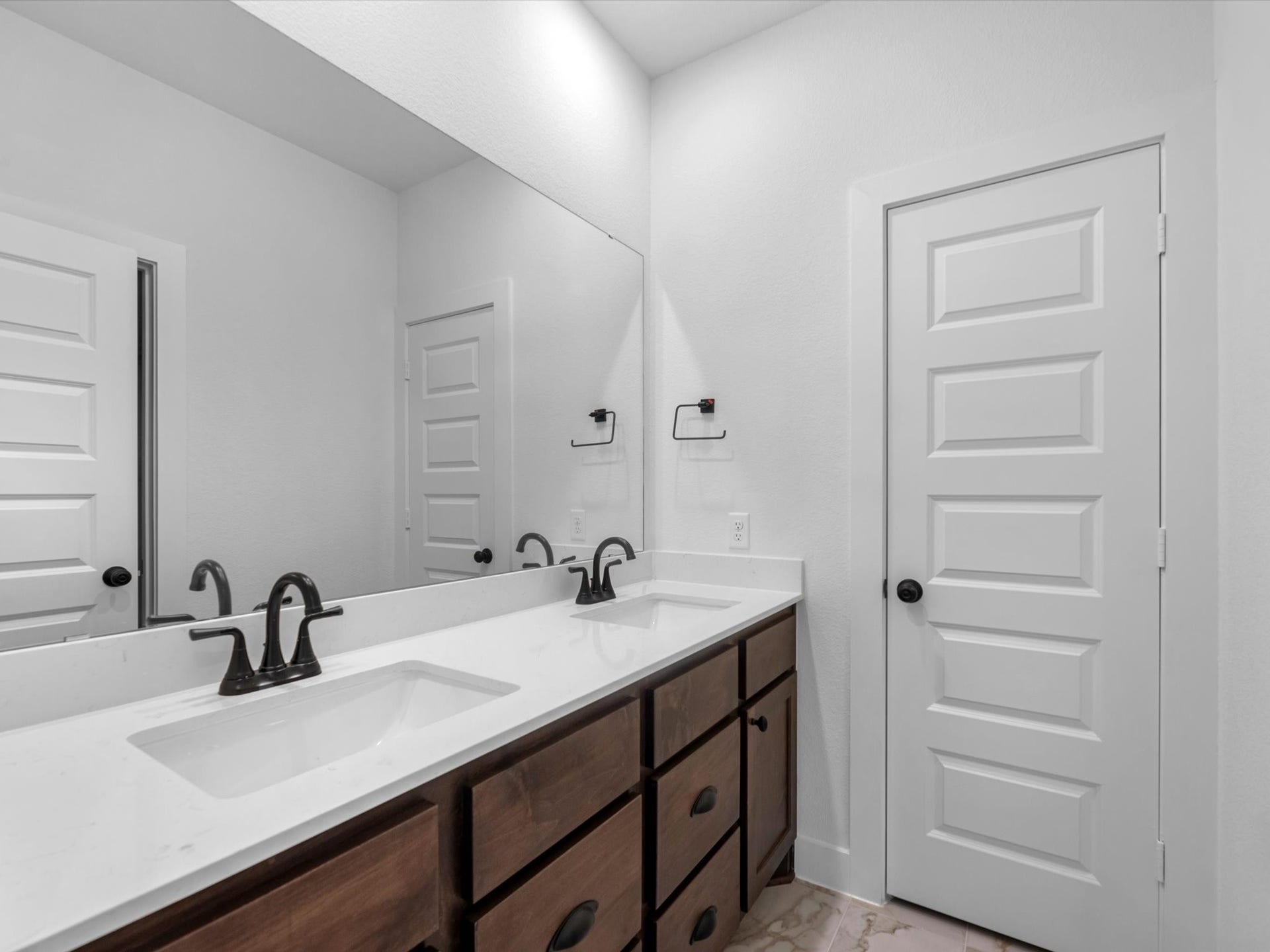 2718 Crown Ridge Drive, Missouri City, TX 77459 2718 Crown Ridge Drive, Missouri City, TX 77459