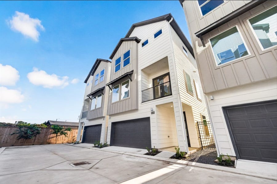 Property photo for 902 Kern St, #B, Houston, TX