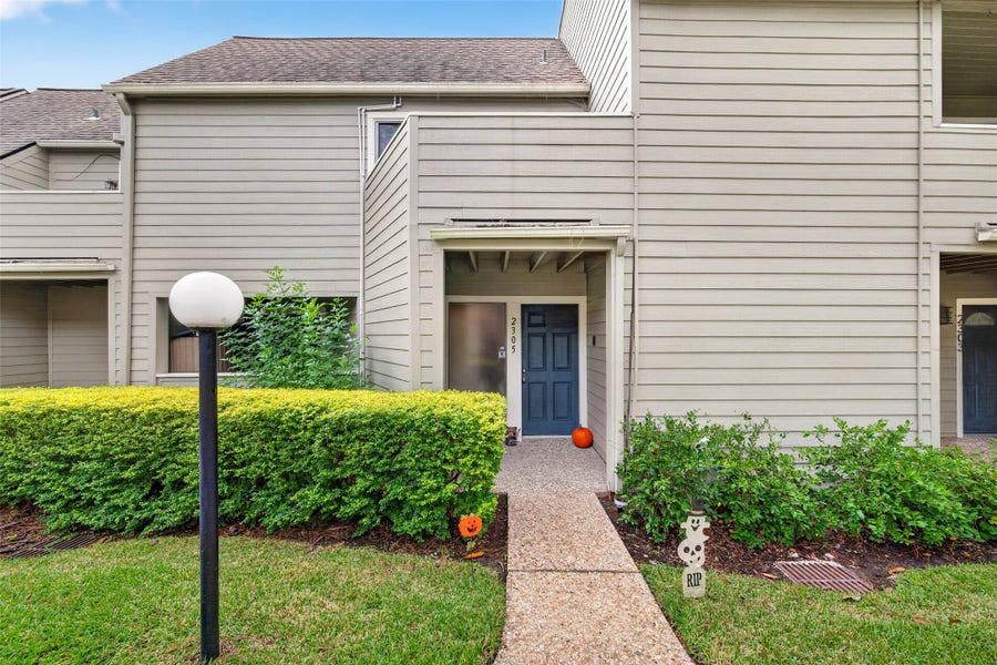 Property photo for 2305 Briarwest Boulevard, Houston, TX