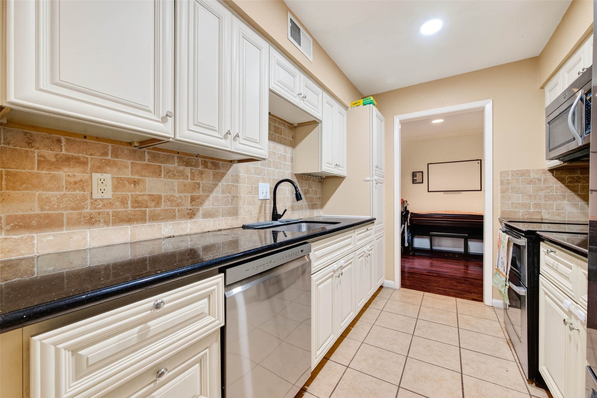 2305 Briarwest Boulevard, Houston, TX 77077 2305 Briarwest Boulevard, Houston, TX 77077