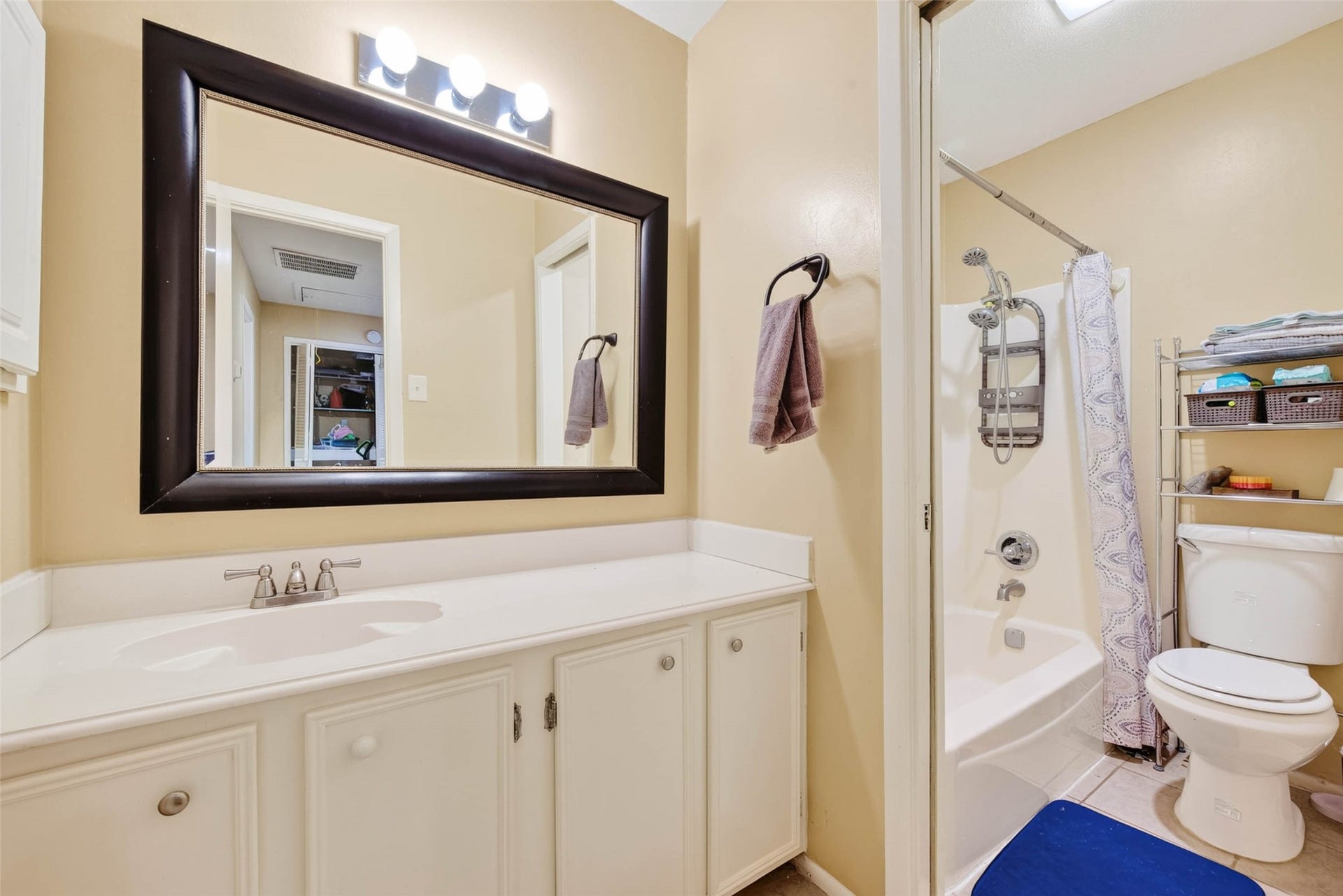 2305 Briarwest Boulevard, Houston, TX 77077 2305 Briarwest Boulevard, Houston, TX 77077