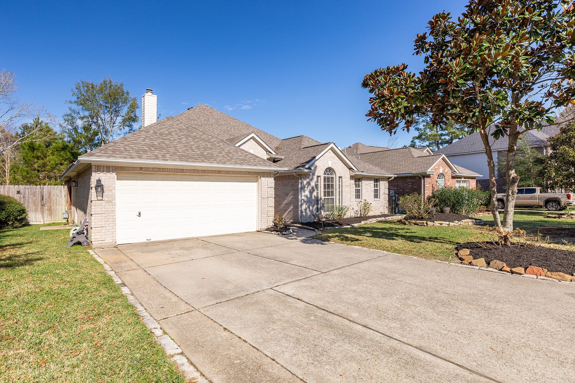 8015 Sports Haven Drive, Humble, TX 77346 8015 Sports Haven Drive, Humble, TX 77346
