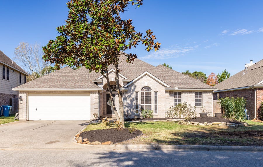 Property photo for 8015 Sports Haven Drive, Humble, TX