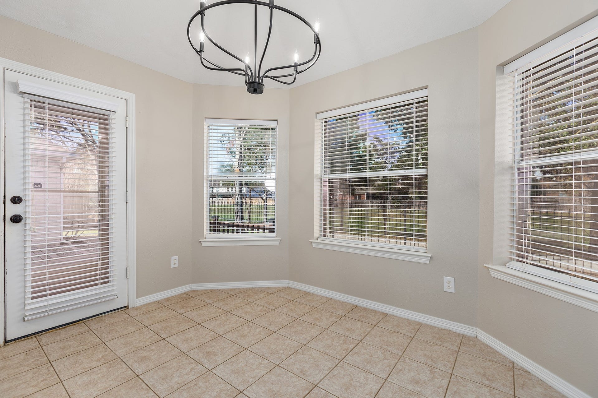 8015 Sports Haven Drive, Humble, TX 77346 8015 Sports Haven Drive, Humble, TX 77346
