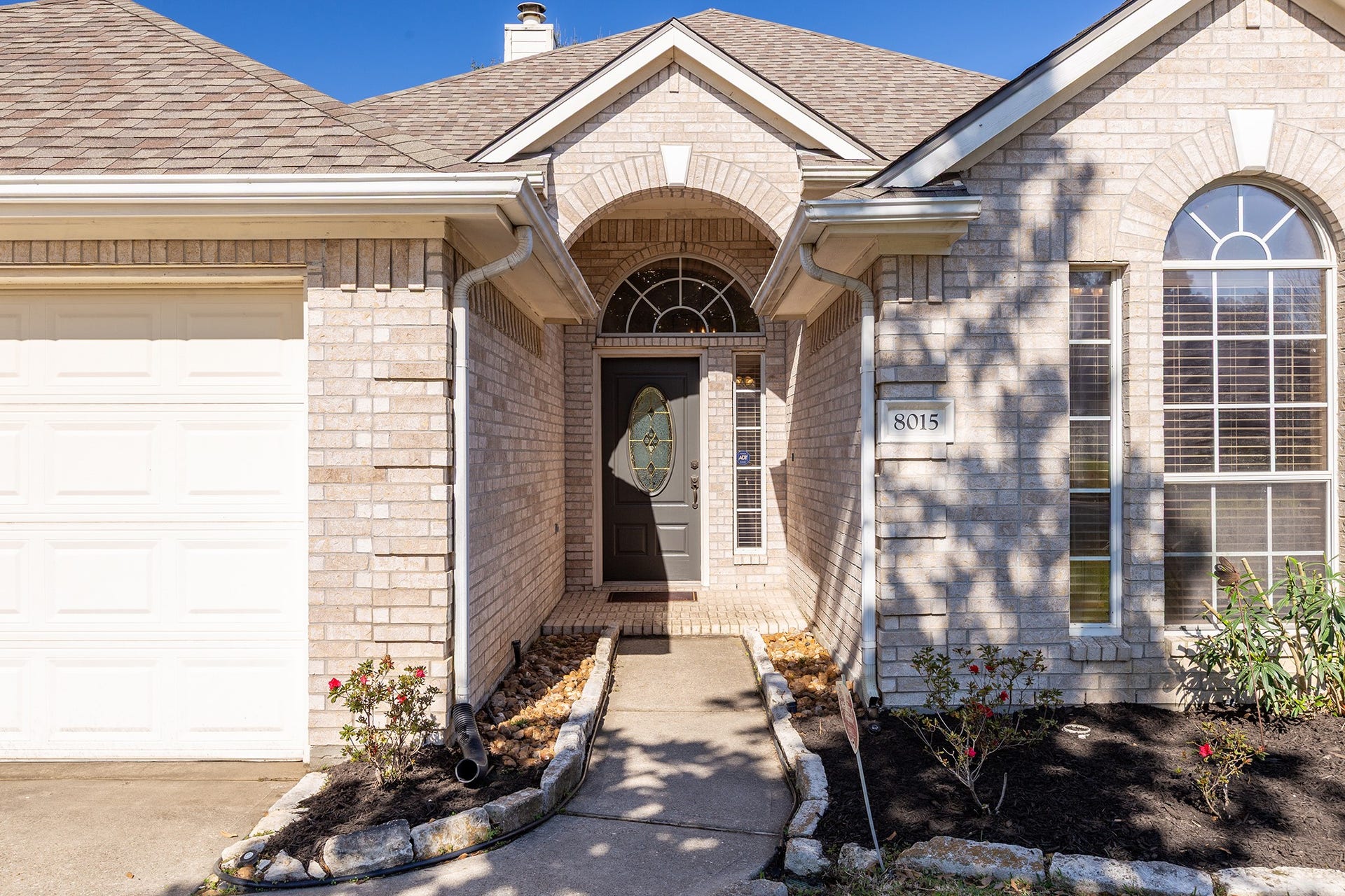 8015 Sports Haven Drive, Humble, TX 77346 8015 Sports Haven Drive, Humble, TX 77346
