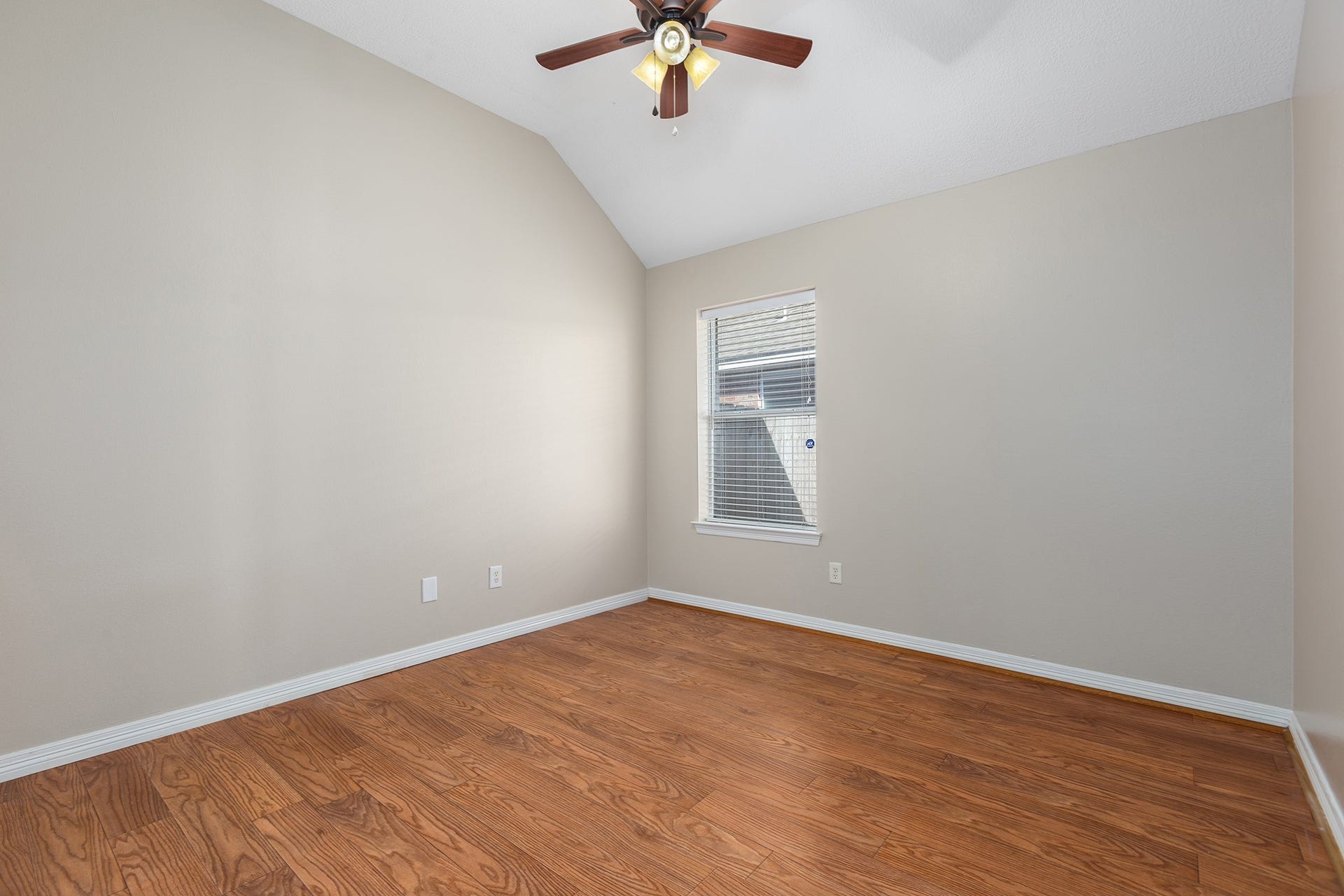 8015 Sports Haven Drive, Humble, TX 77346 8015 Sports Haven Drive, Humble, TX 77346