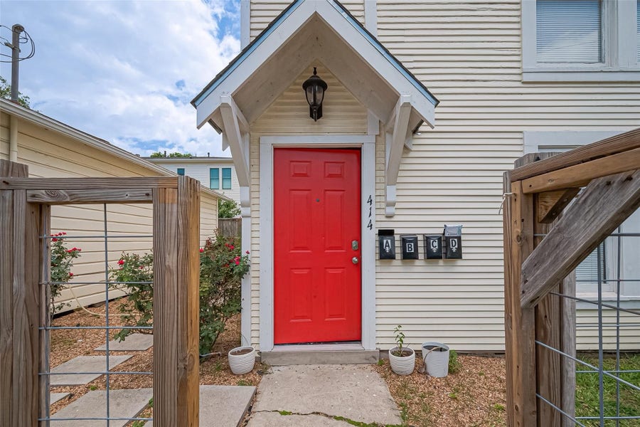 Property photo for 414 E 9th Street, #B, Houston, TX