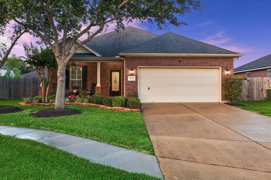 Property photo for 2003 Lavender Hills Court, Pearland, TX
