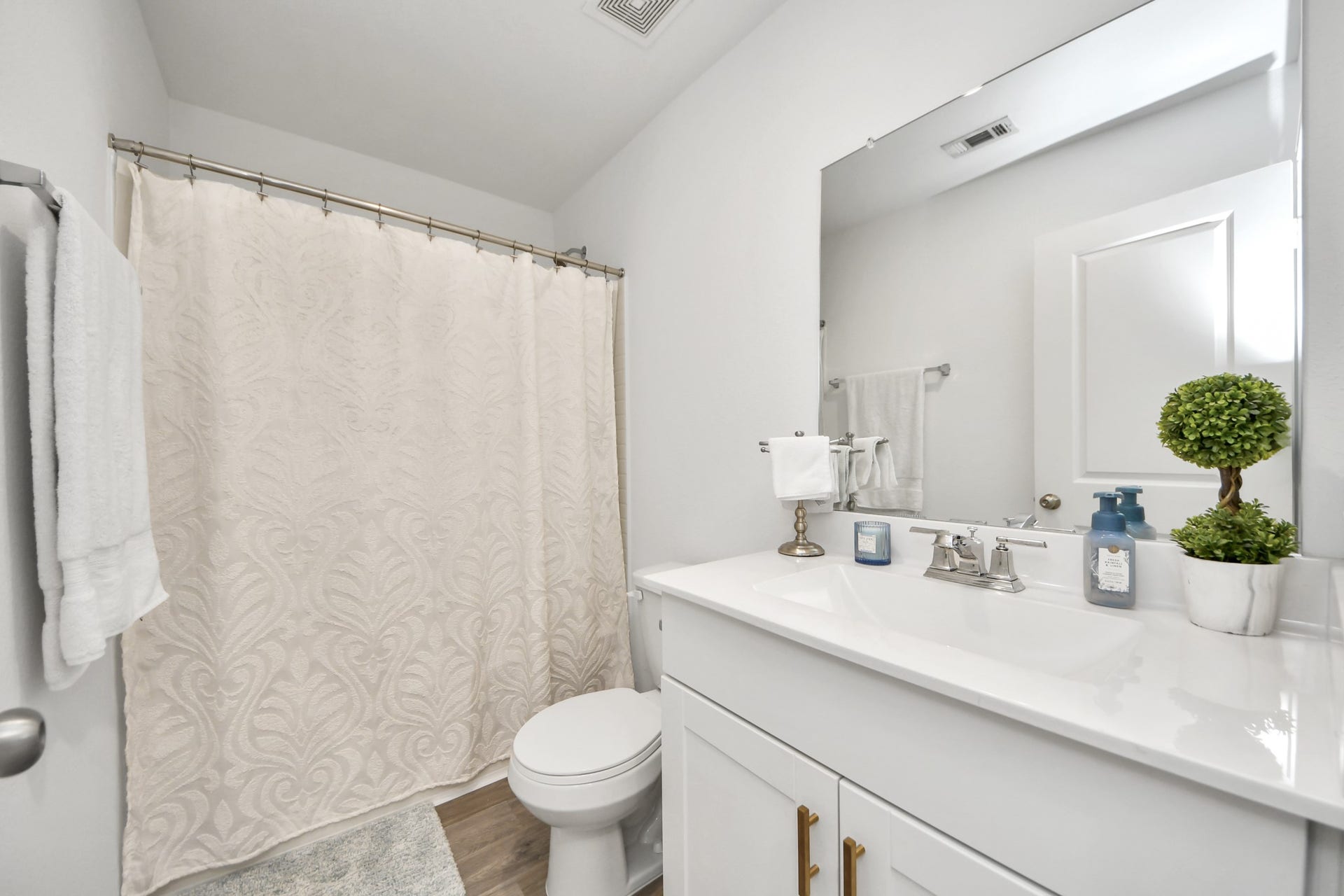 1055 Greenshank Drive, Katy, TX 77493 1055 Greenshank Drive, Katy, TX 77493