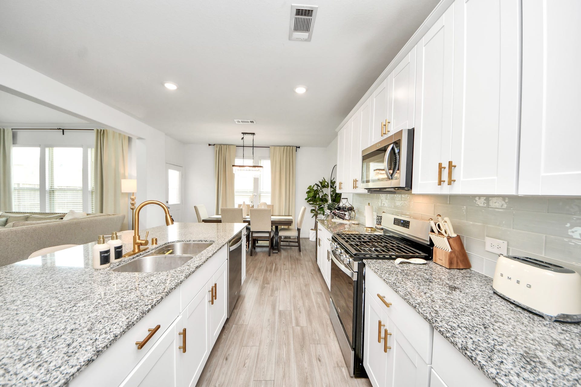 1055 Greenshank Drive, Katy, TX 77493 1055 Greenshank Drive, Katy, TX 77493
