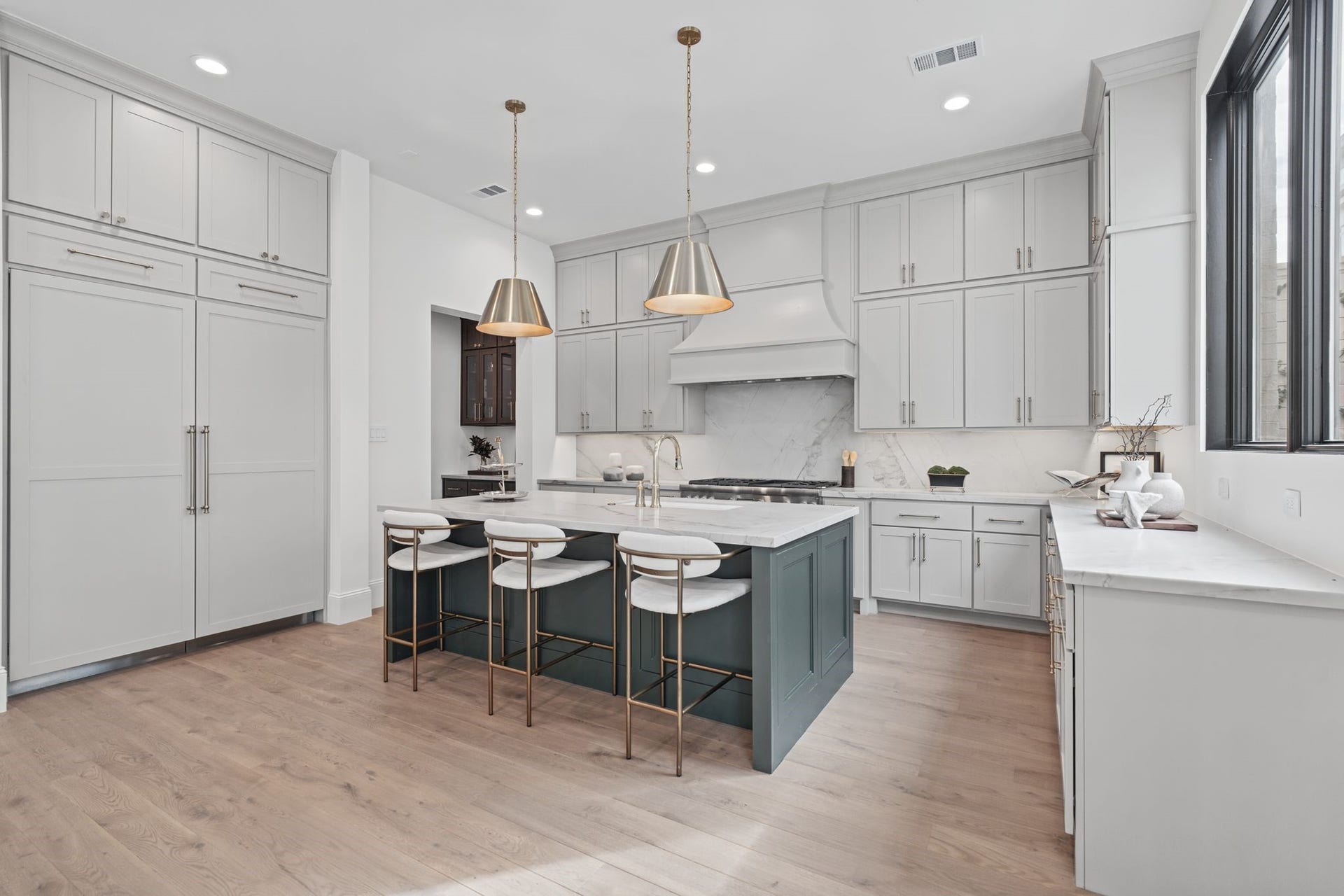 25 Wentworth Gate Path, Houston, TX 77027 25 Wentworth Gate Path, Houston, TX 77027